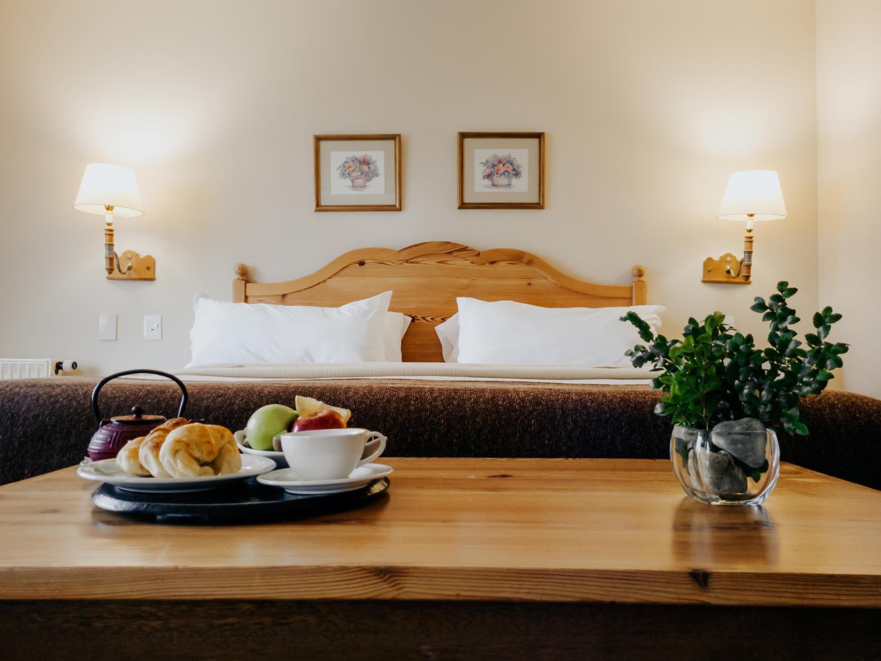 Deluxe King Suite