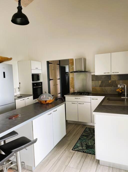Three-Bedroom House photo 3