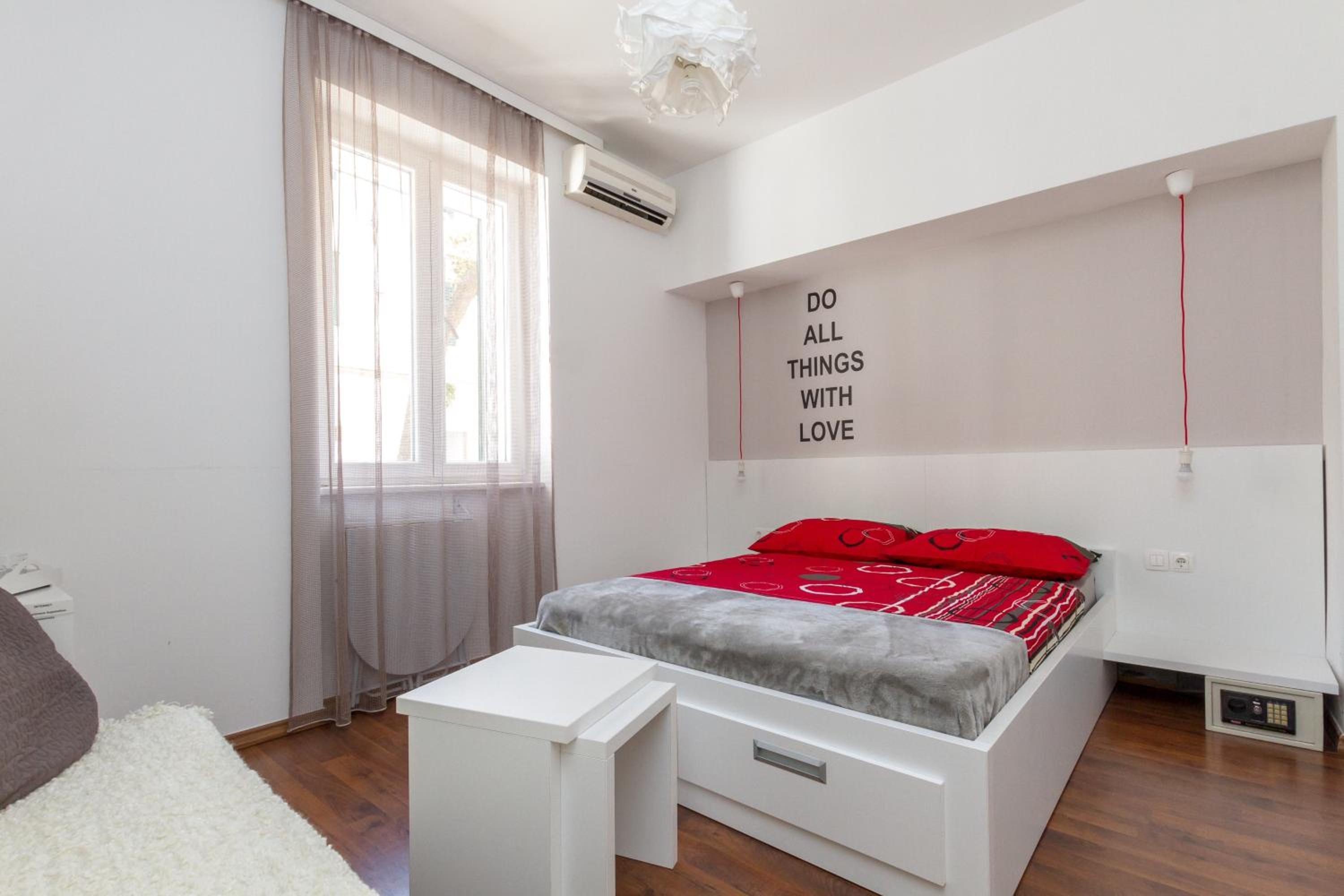 Double Room - Photo 13