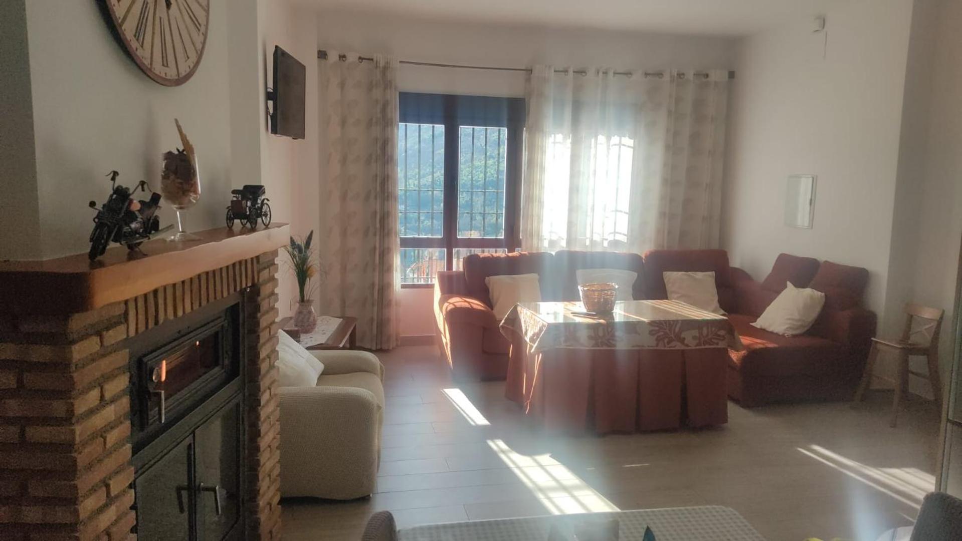 Apartamento de dos habitaciones con chimenea
