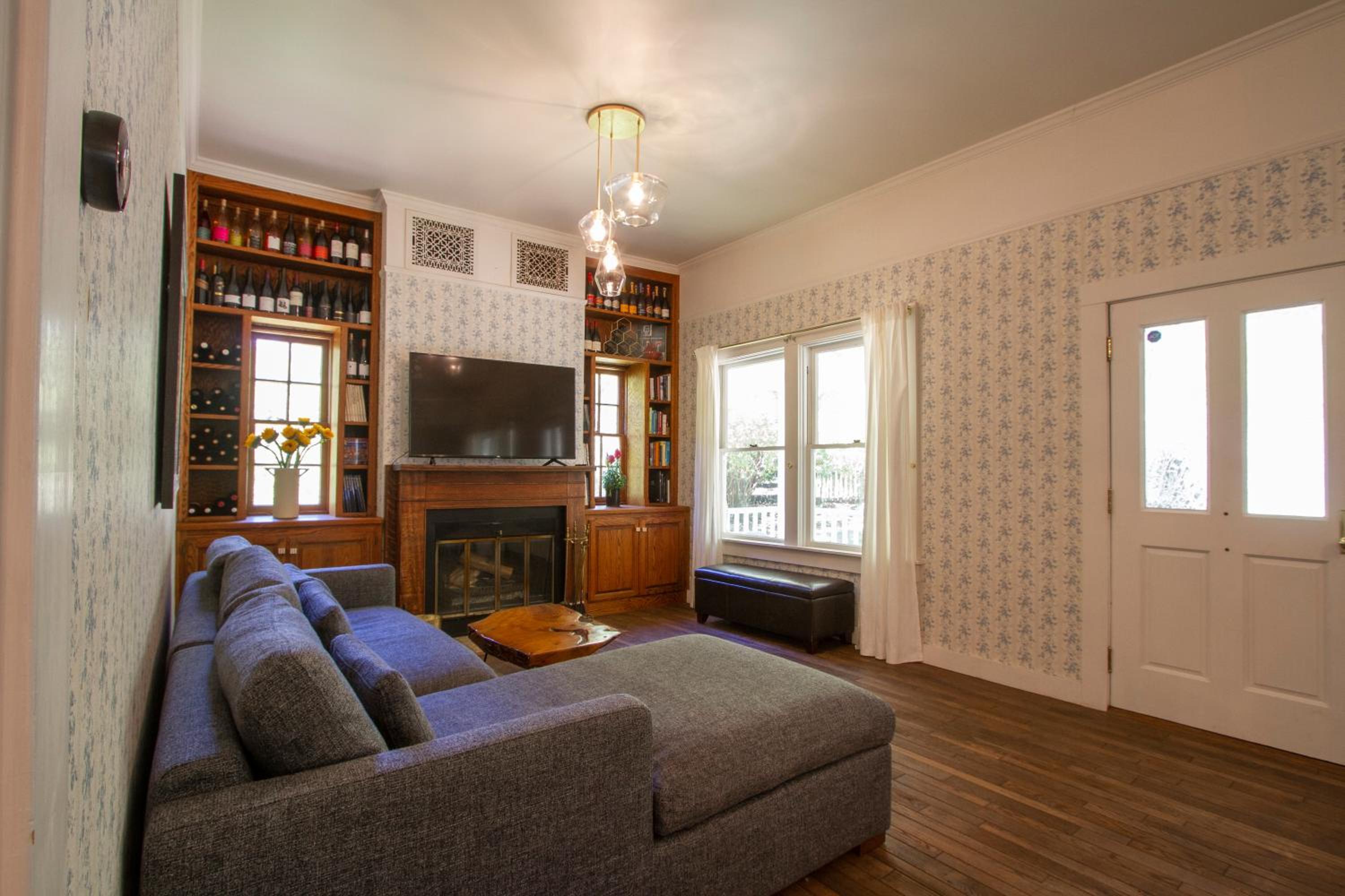 Three-Bedroom House photo 1