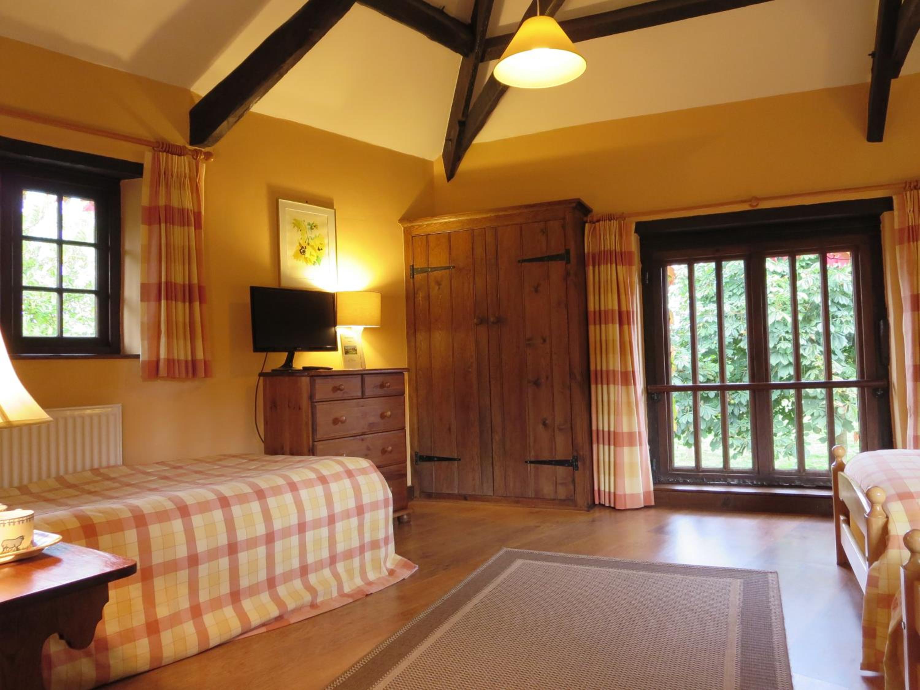 Family Room with Garden View photo 3