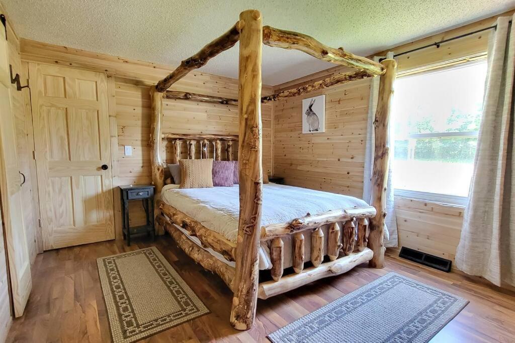 Three-Bedroom House photo 1