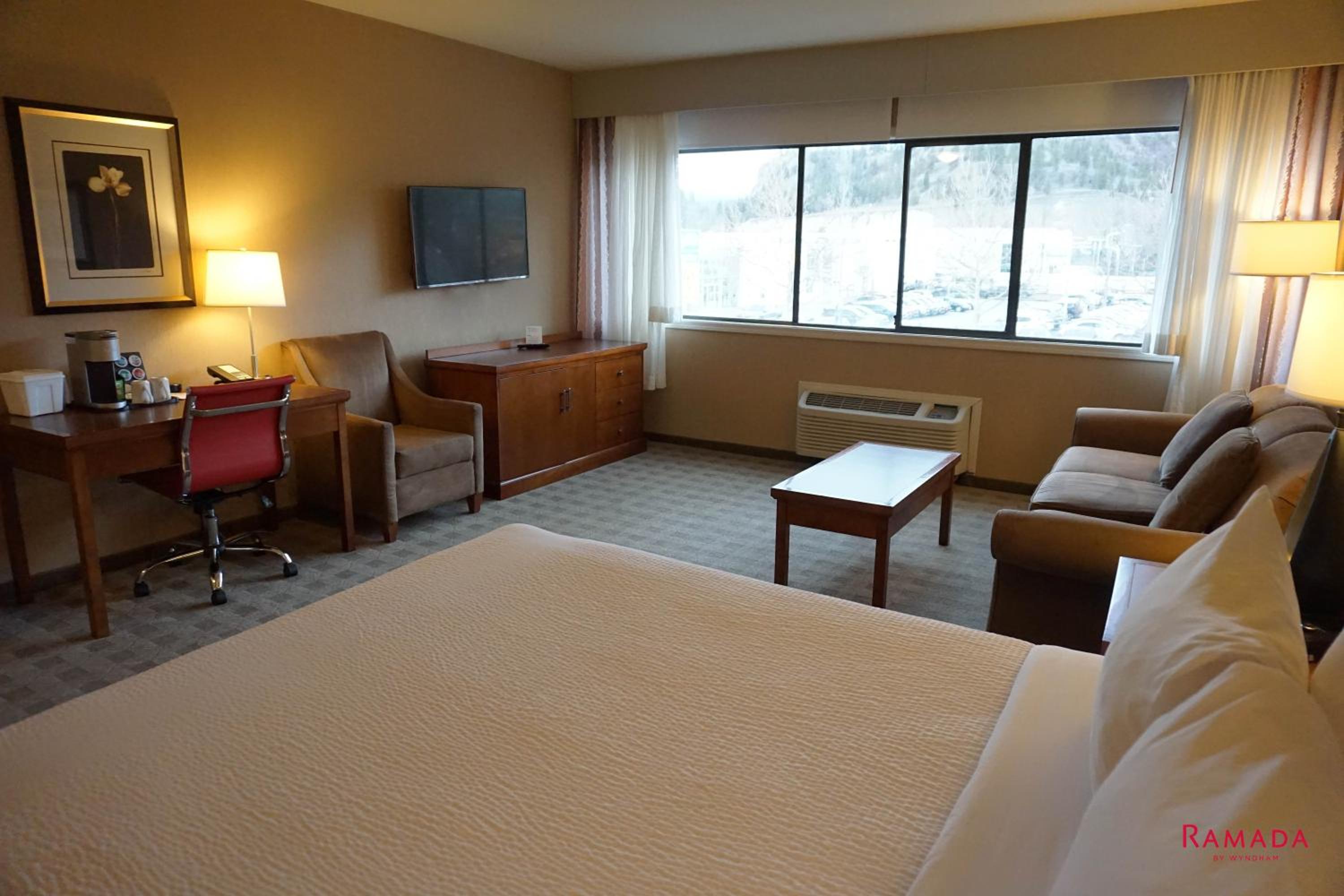 Business Queen Room - Non-Smoking - Photo 1