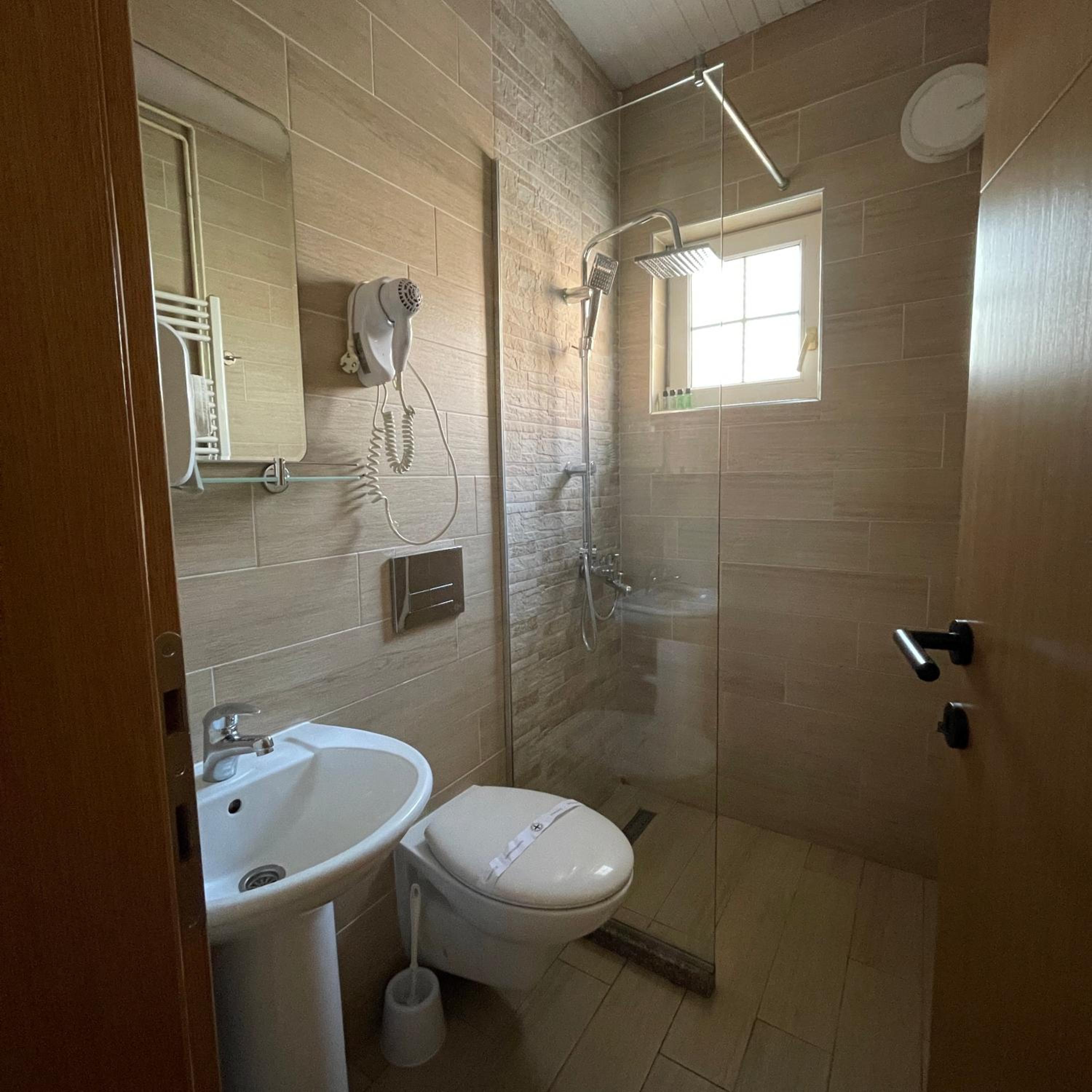 Double Room - Photo 24