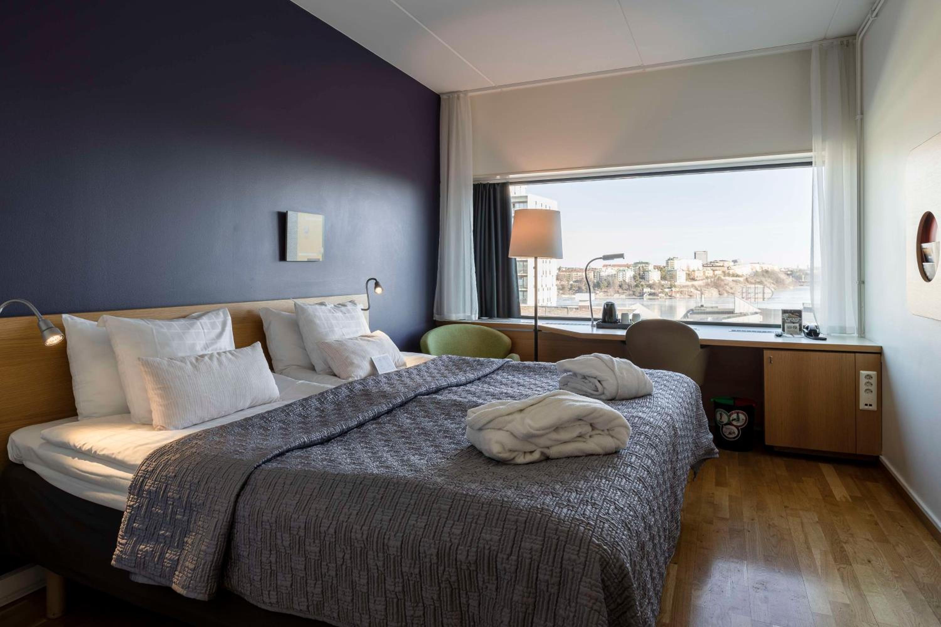 Superior King Room - Photo 1