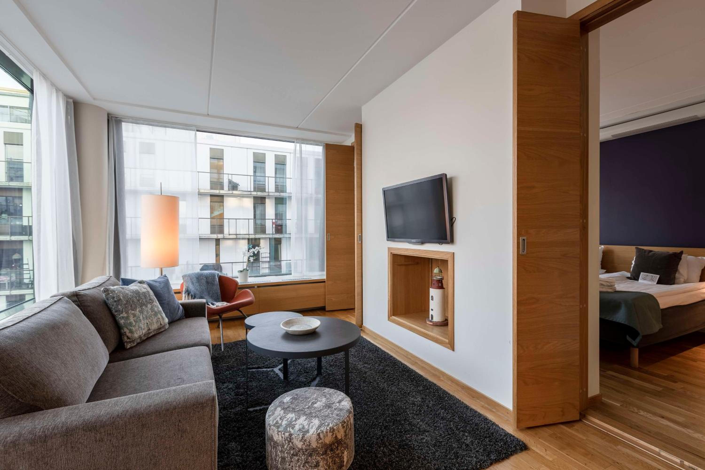 King Corner Suite - Photo 5