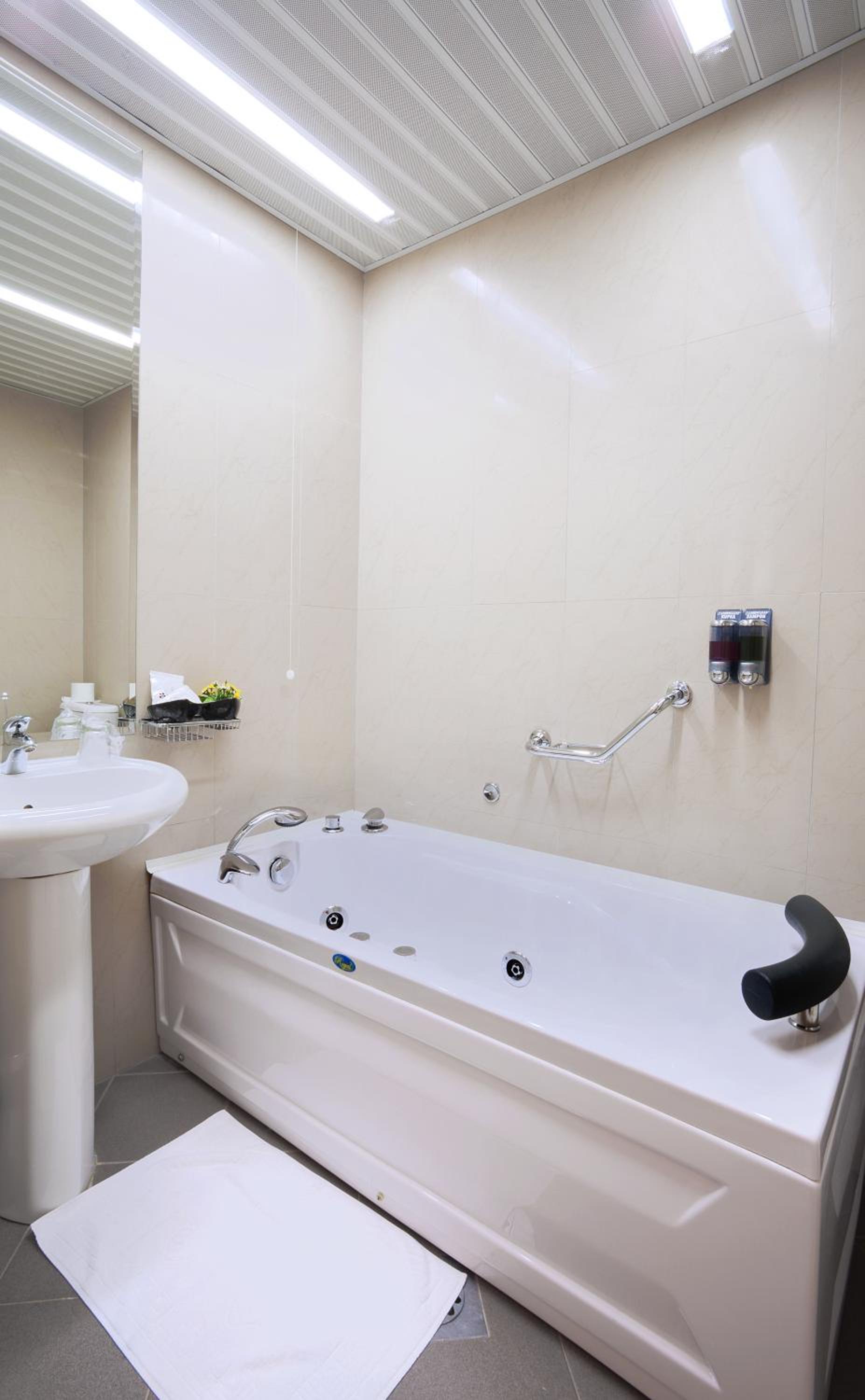 Single Room photo 3