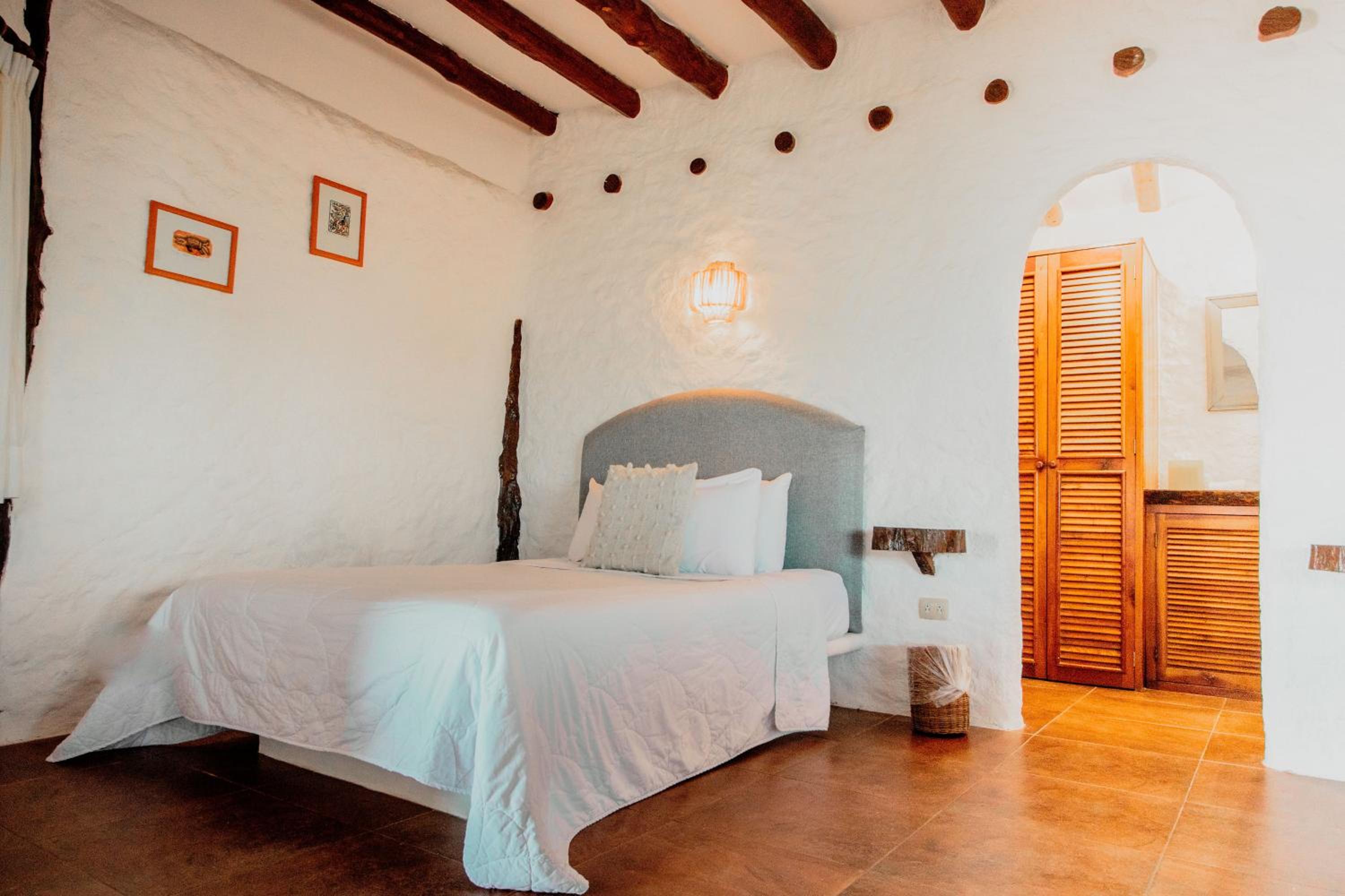 Bungalow with Sea View - Photo 7