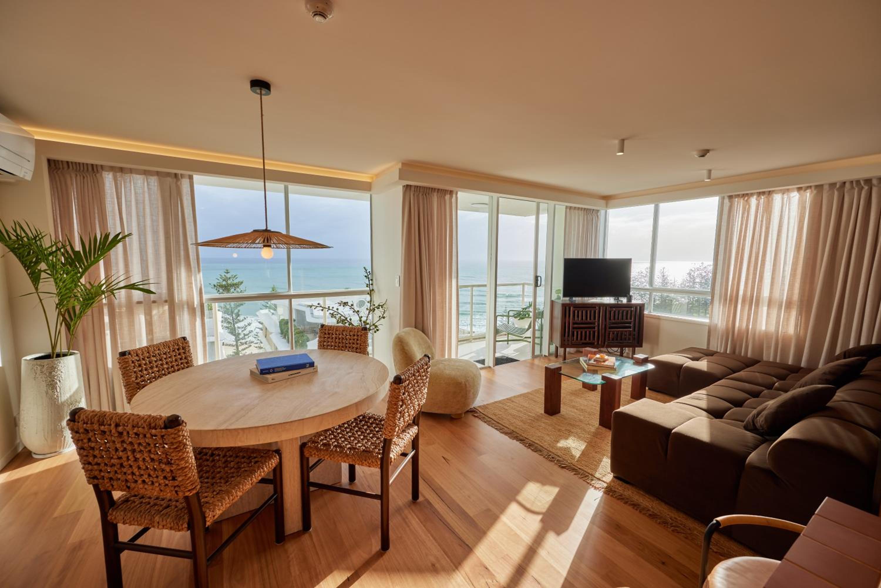 2 Bedroom Luxury Ocean View Apartment photo 1