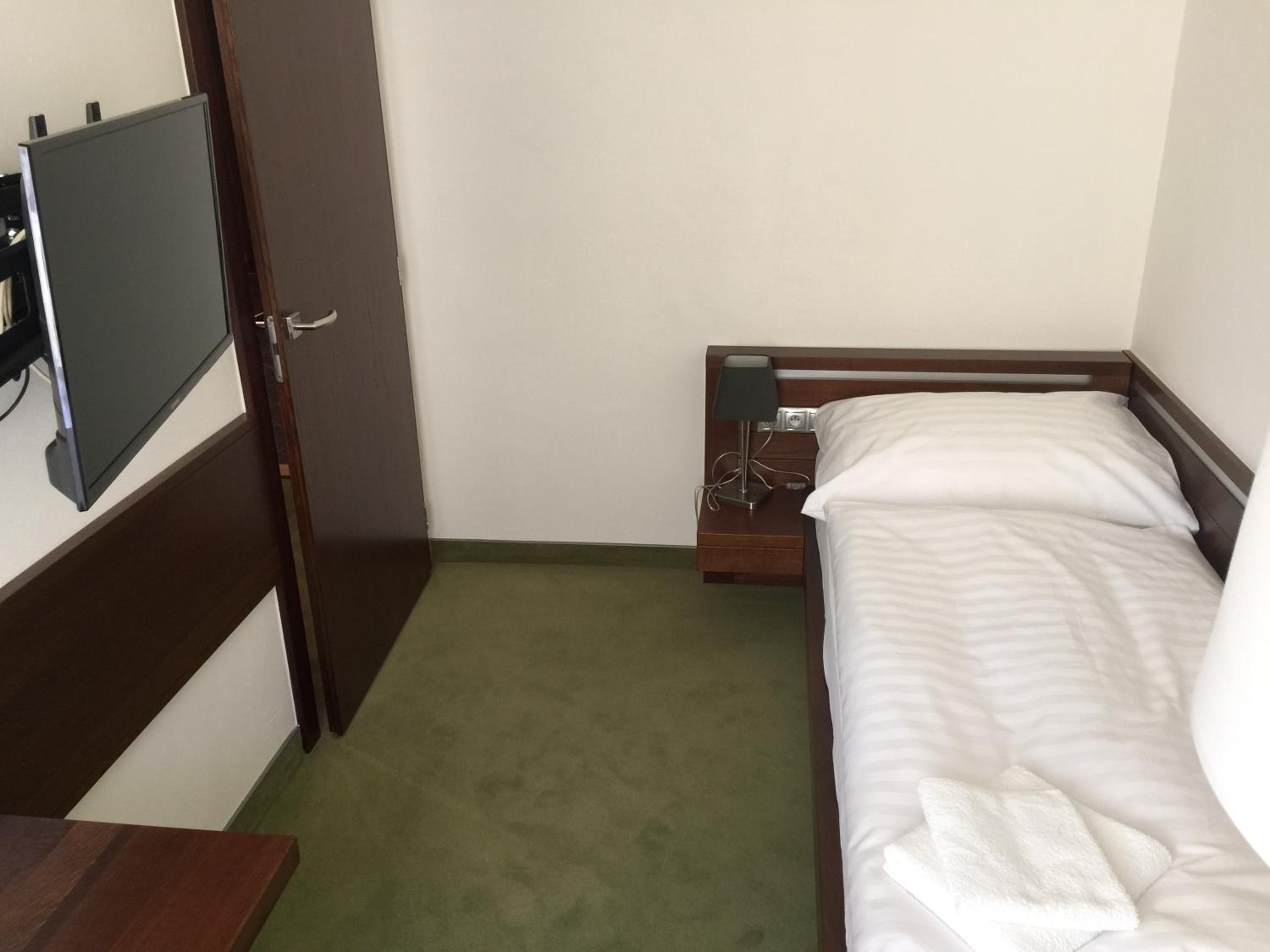 Single Room photo 3