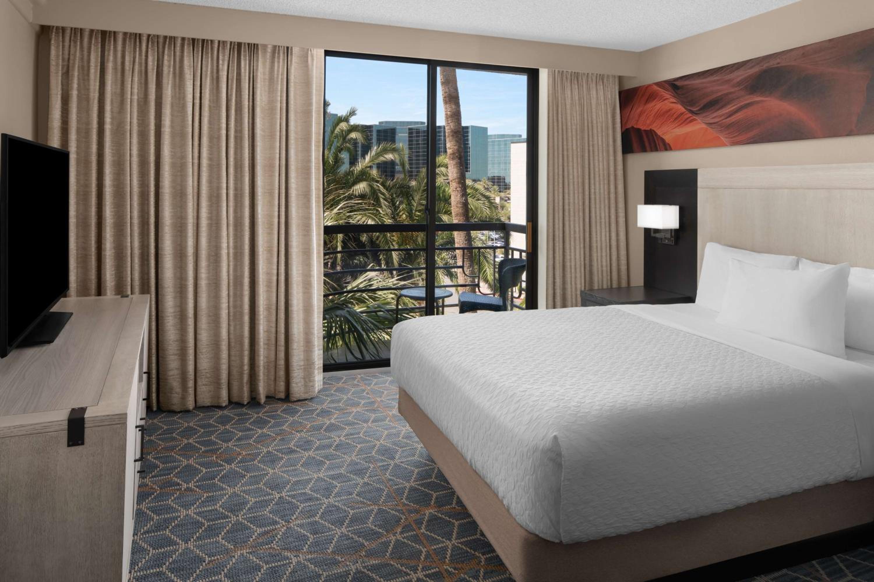 Two-Room Suite - Photo 4