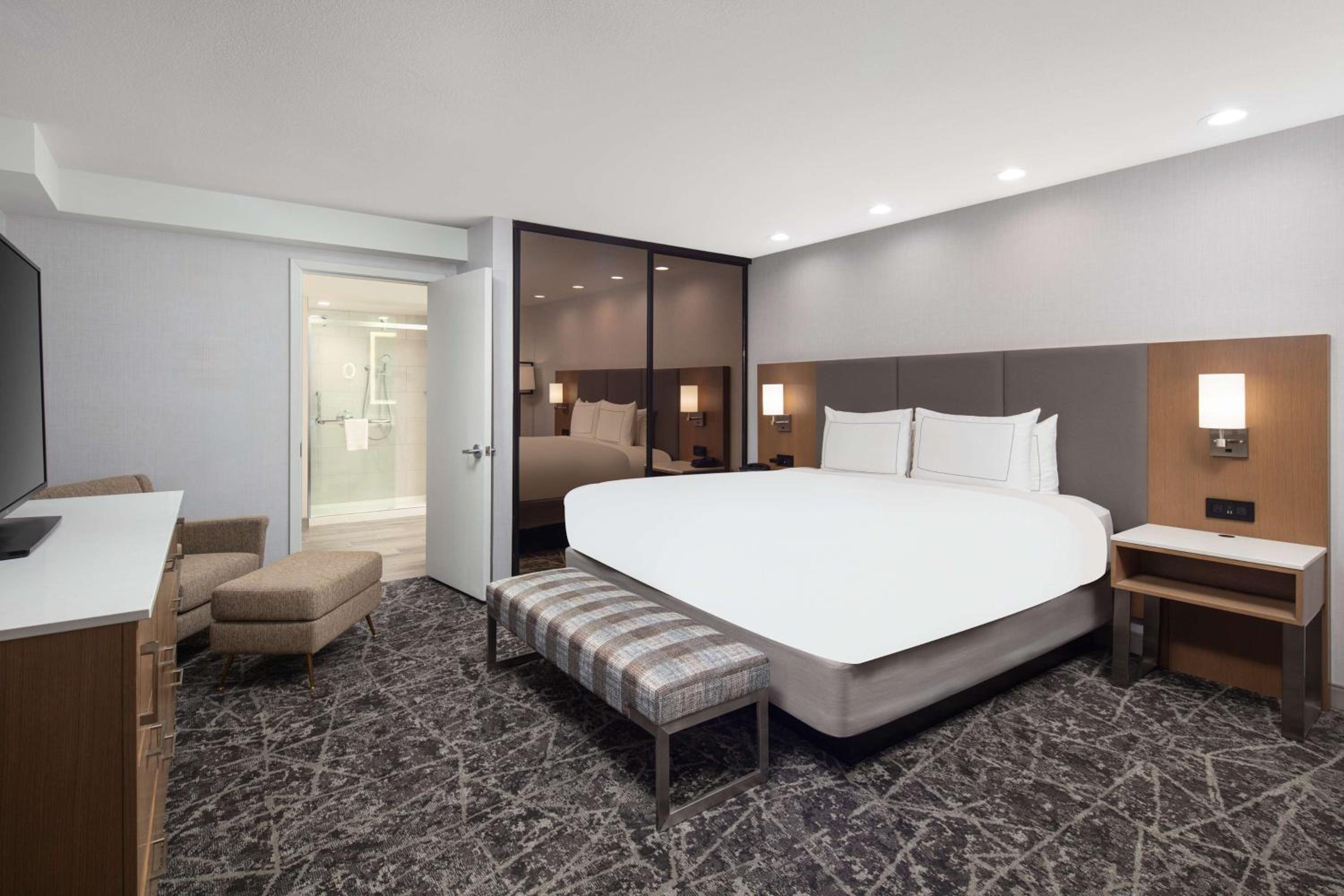 Two-Room King Suite - Photo 1