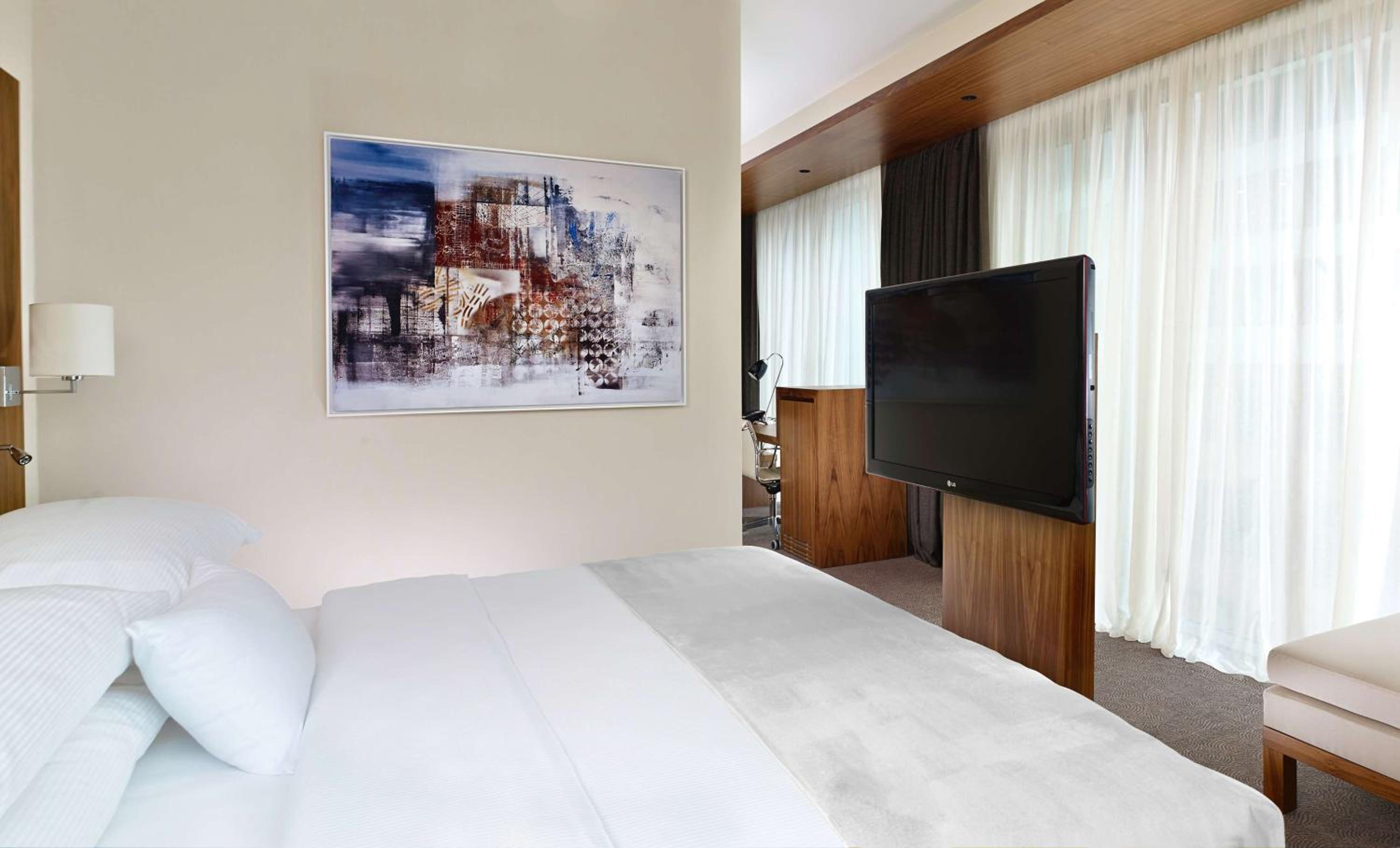 Superior King Room - Photo 1