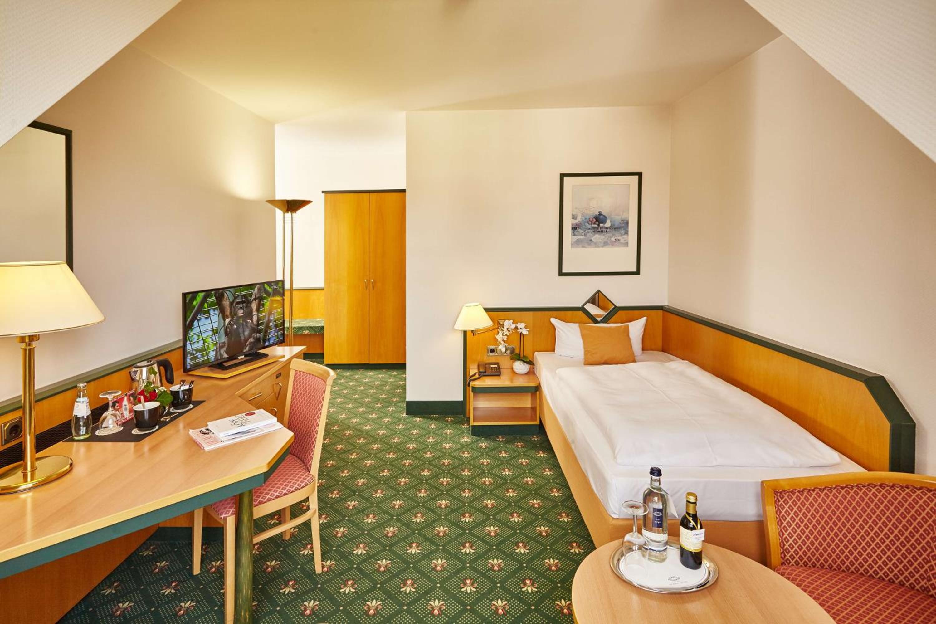 Standard Single Room