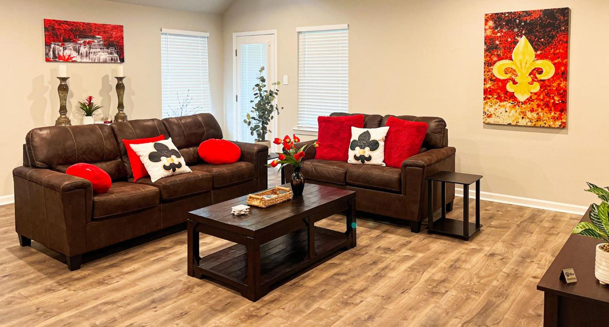 Four-Bedroom House photo 3
