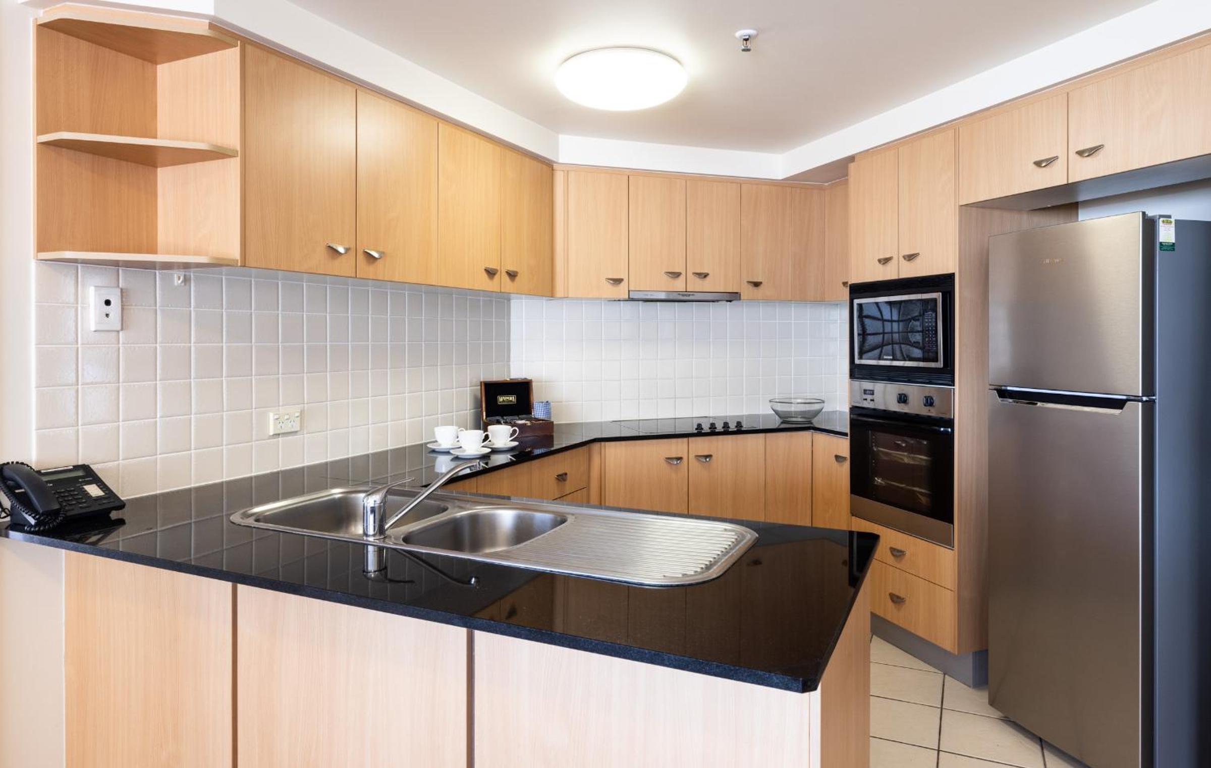 Superior Two-Bedroom Apartment with Ocean View - Photo 8