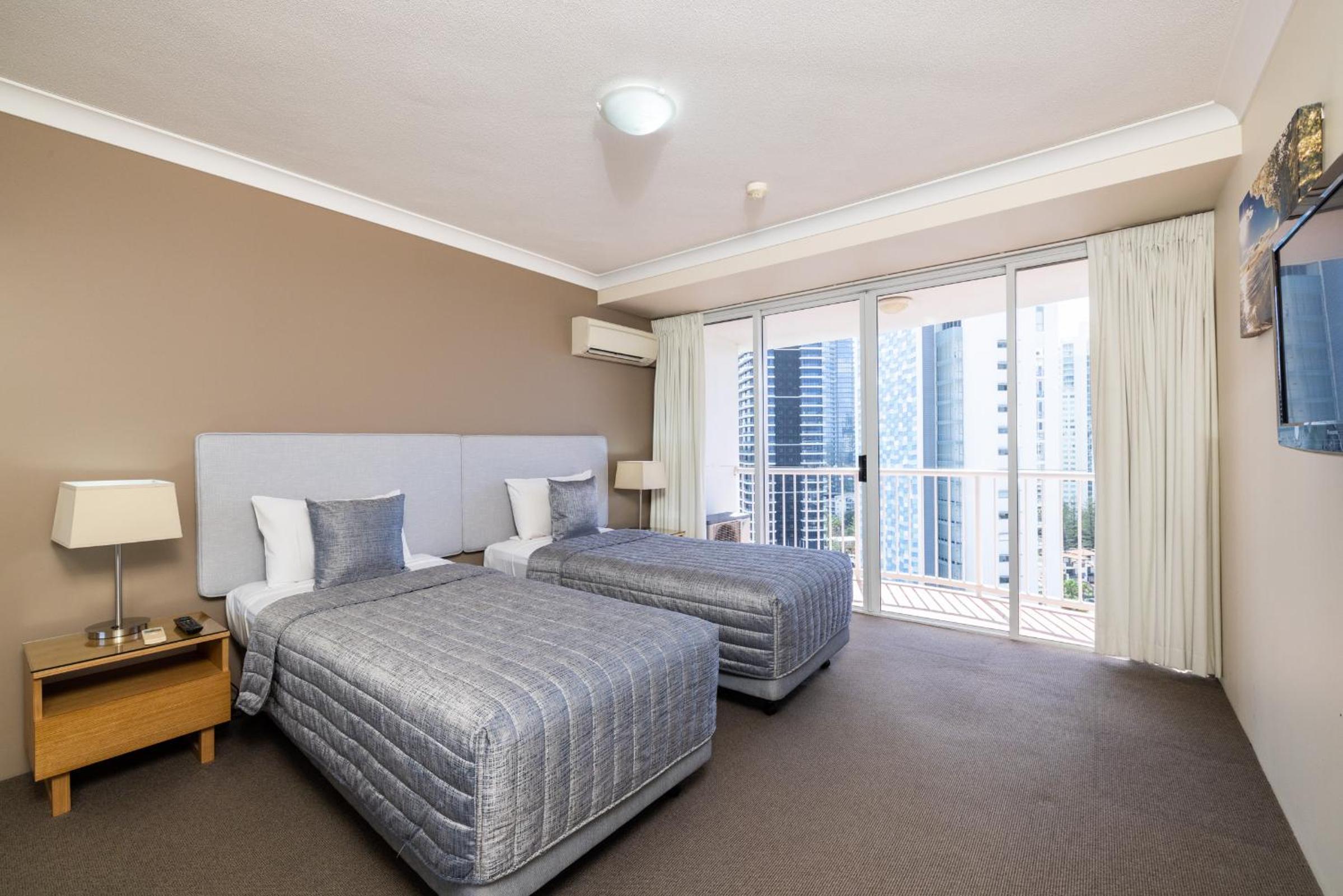 Superior Two-Bedroom Apartment with Ocean View - Photo 4