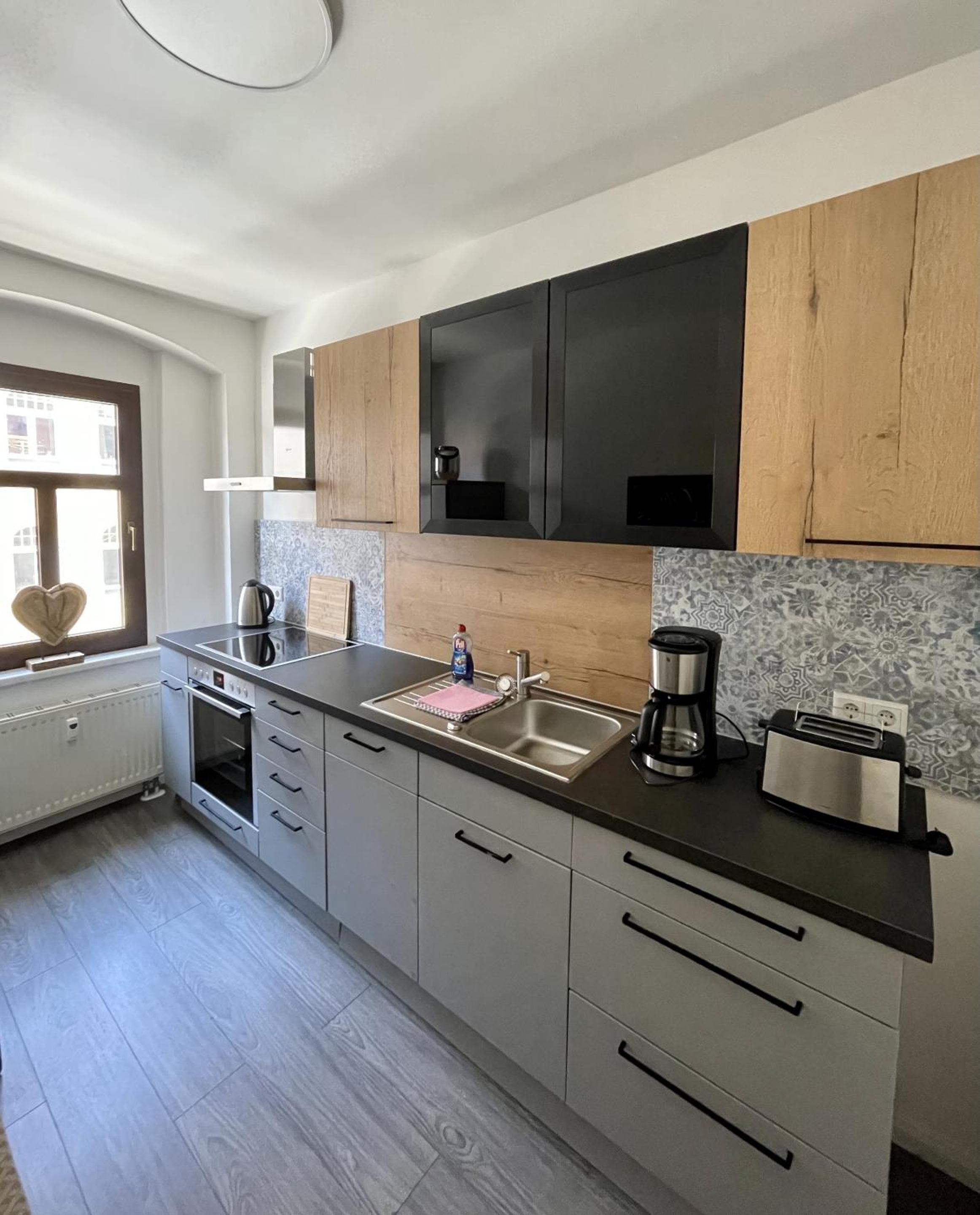 One-Bedroom Deluxe Apartment - Photo 4