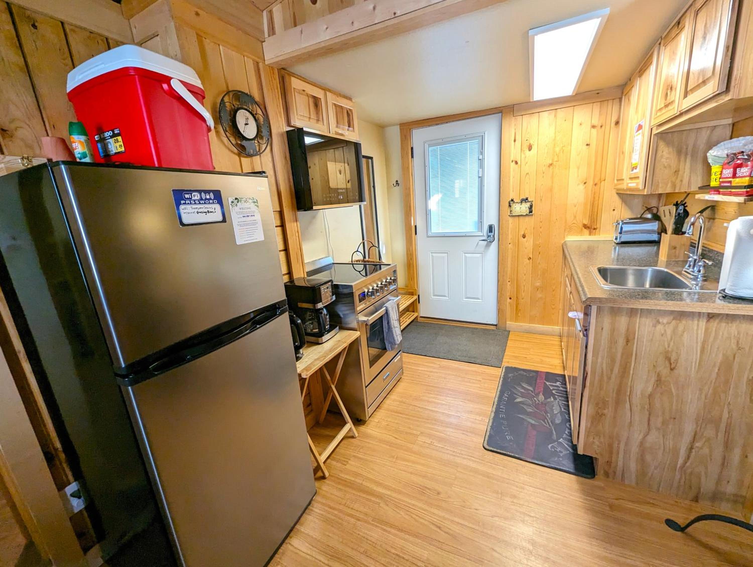 One-Bedroom House (Cabin 2) photo 3
