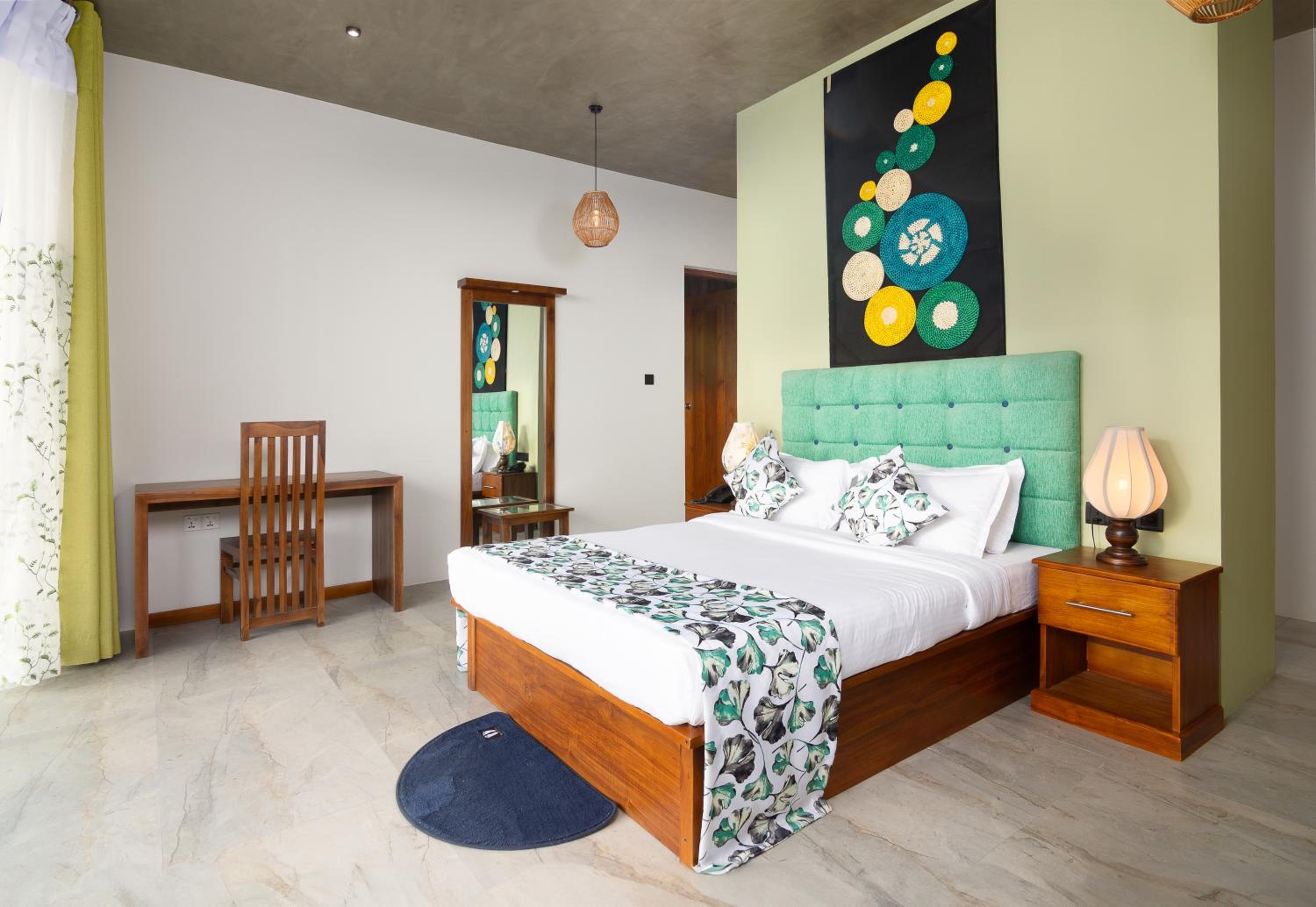 Deluxe Double Room with Bath photo 3