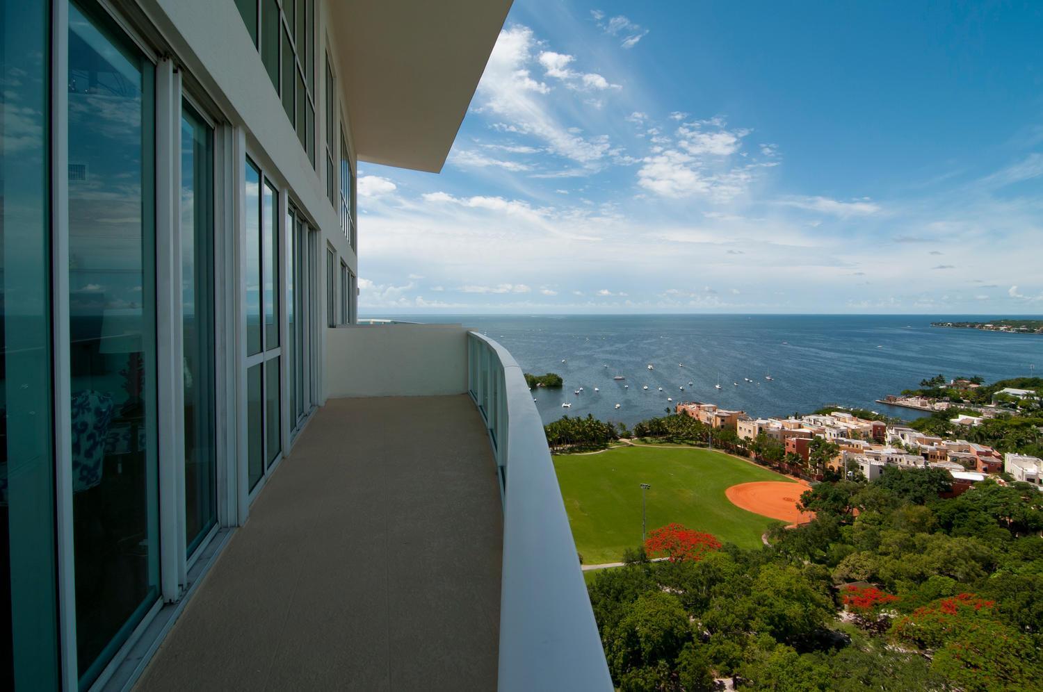 Penthouse Apartment photo 2