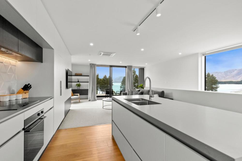 Three-Bedroom House photo 2