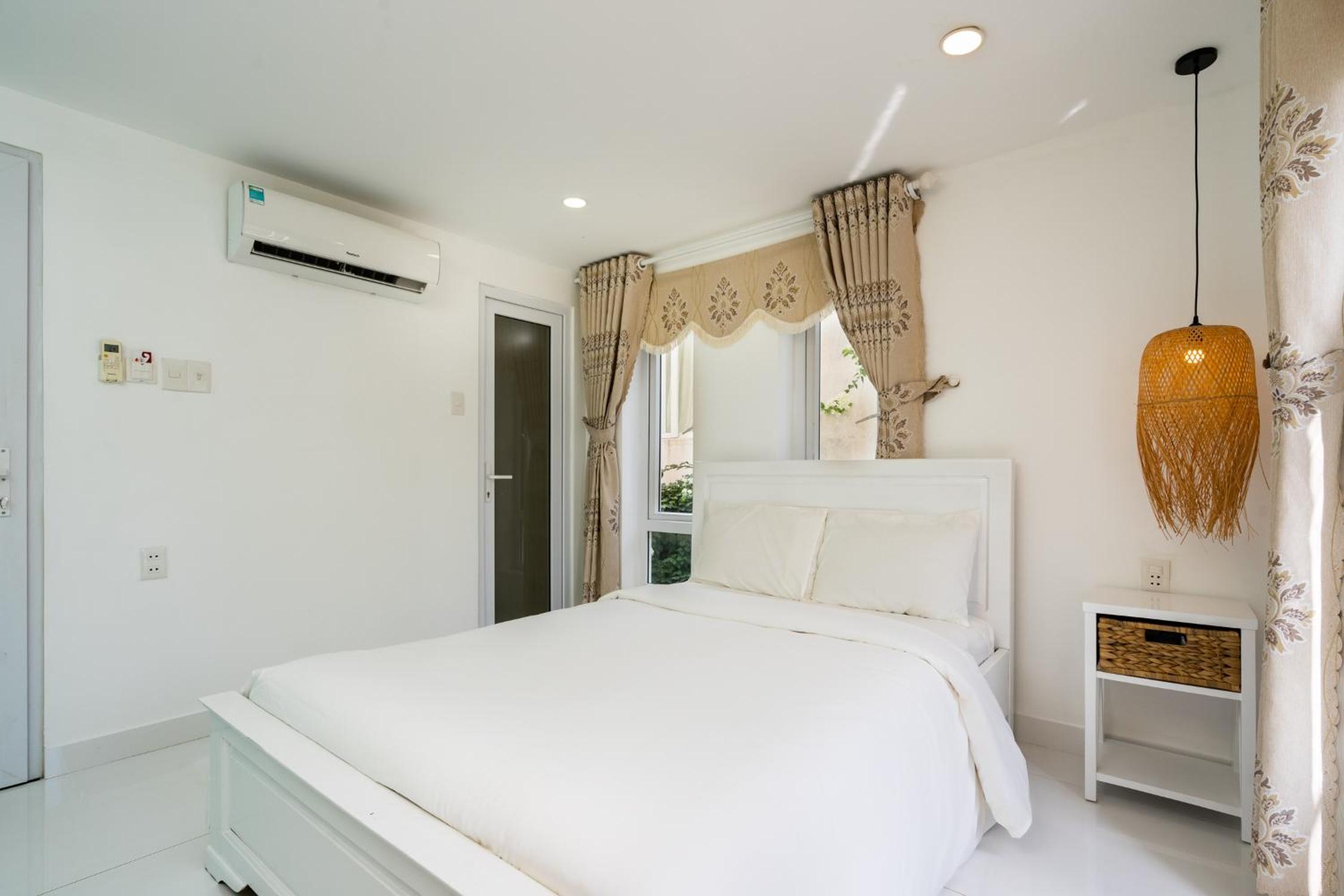 Deluxe Room - Photo 19