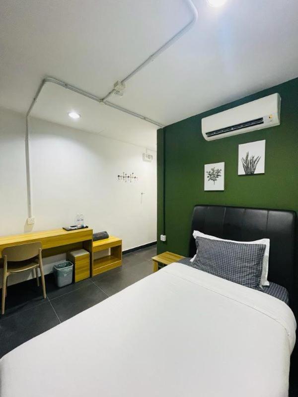 Standard Single Room photo 2
