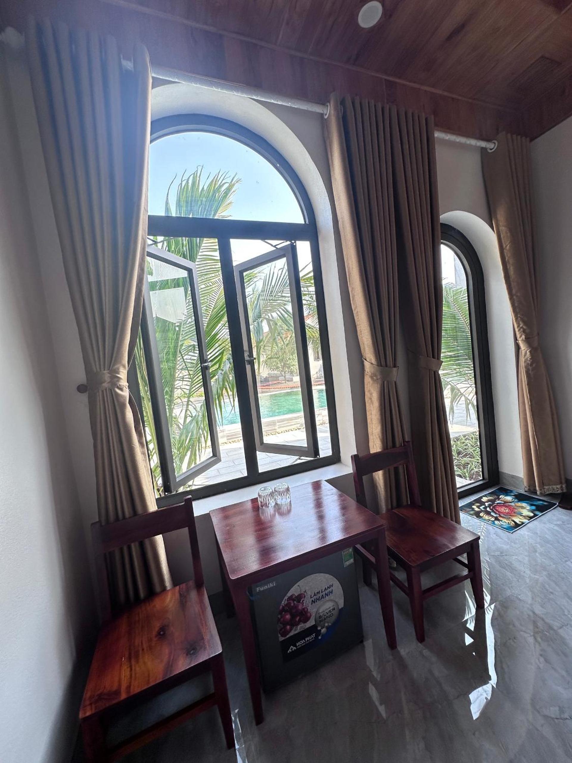King Room with Pool View photo 3