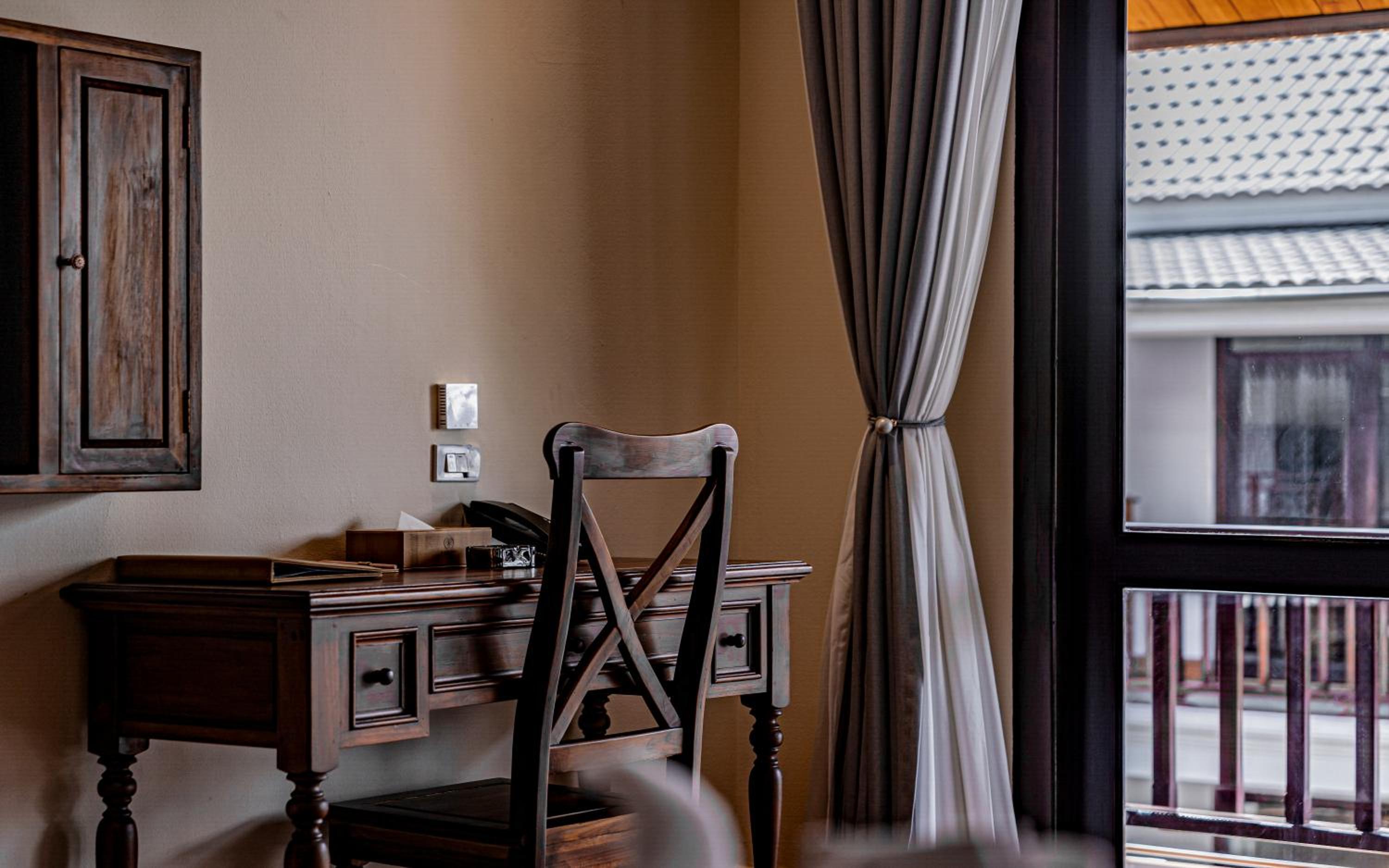 King Room with Balcony photo 2