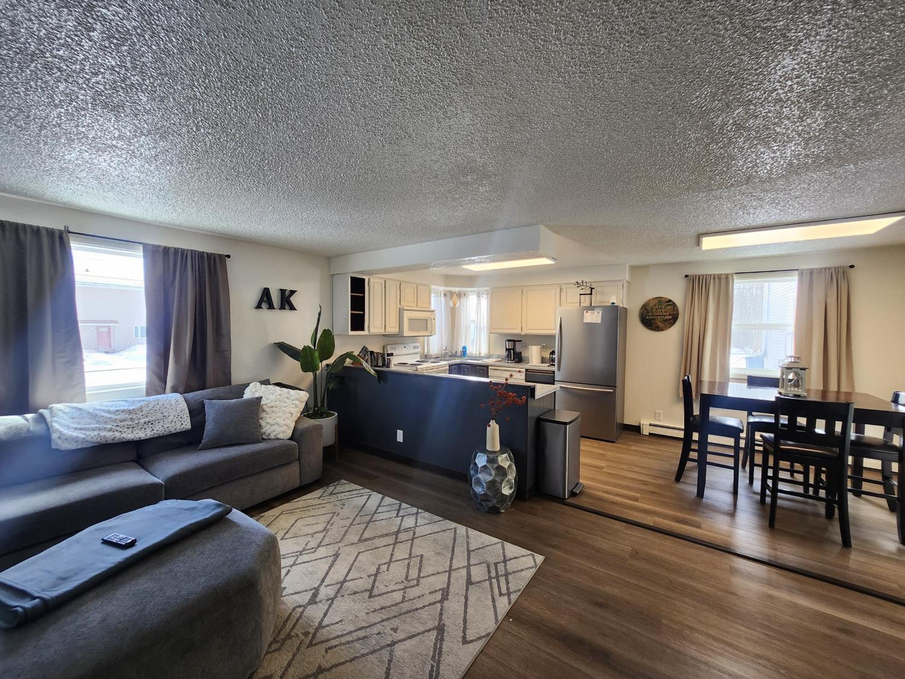 Three-Bedroom Apartment photo 1