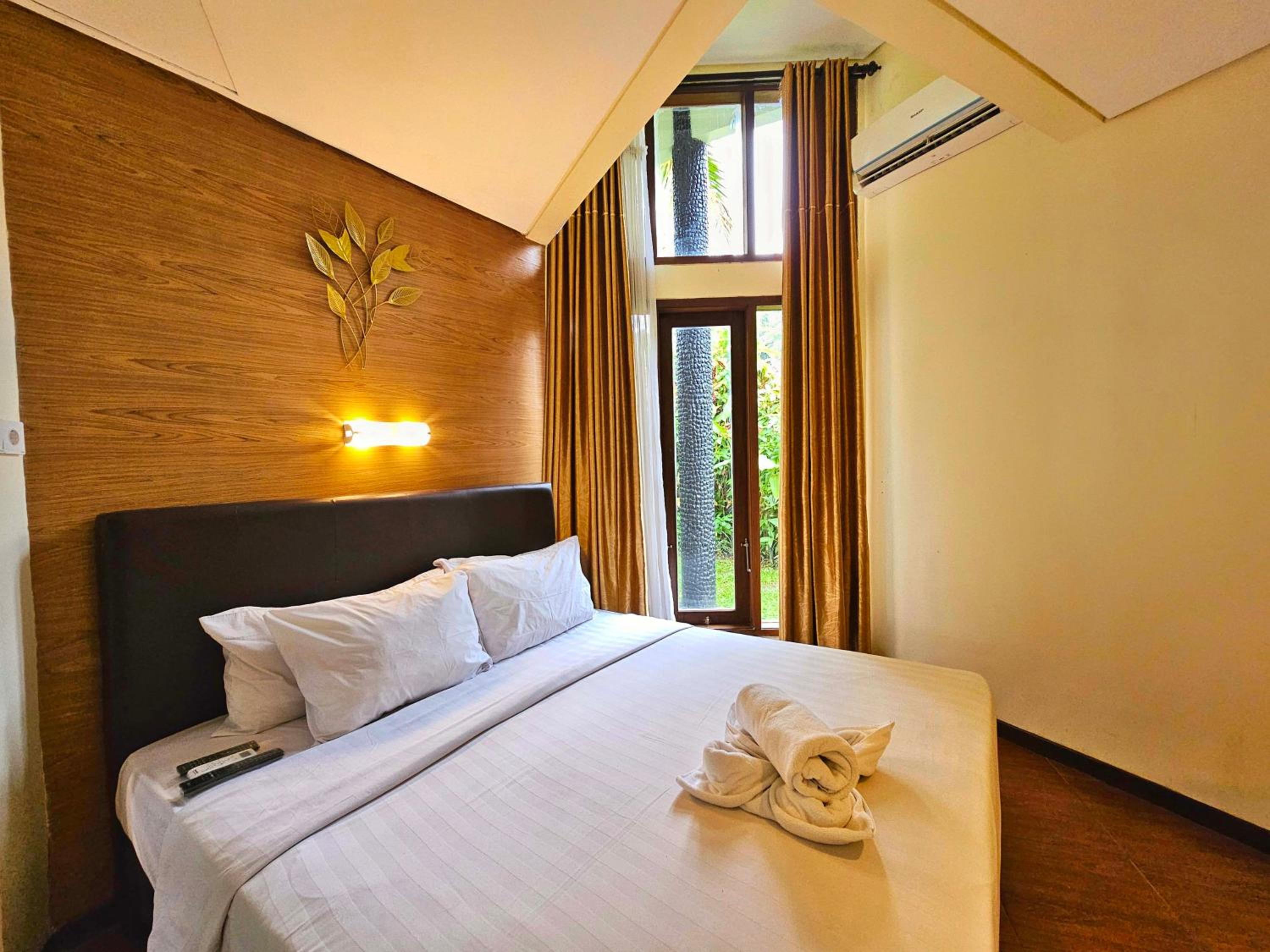 Four-Bedroom House photo 2