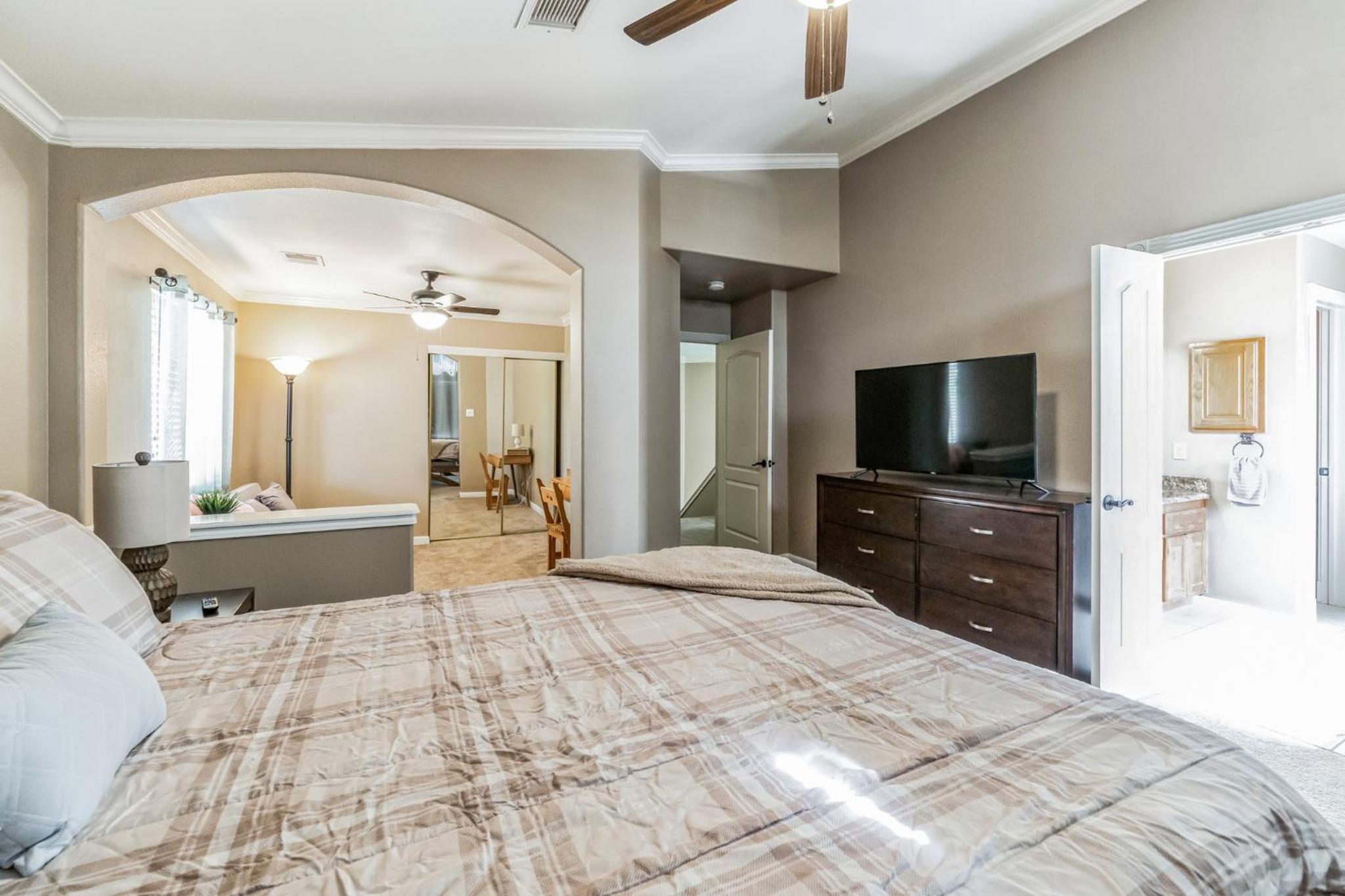 Three-Bedroom House photo 1