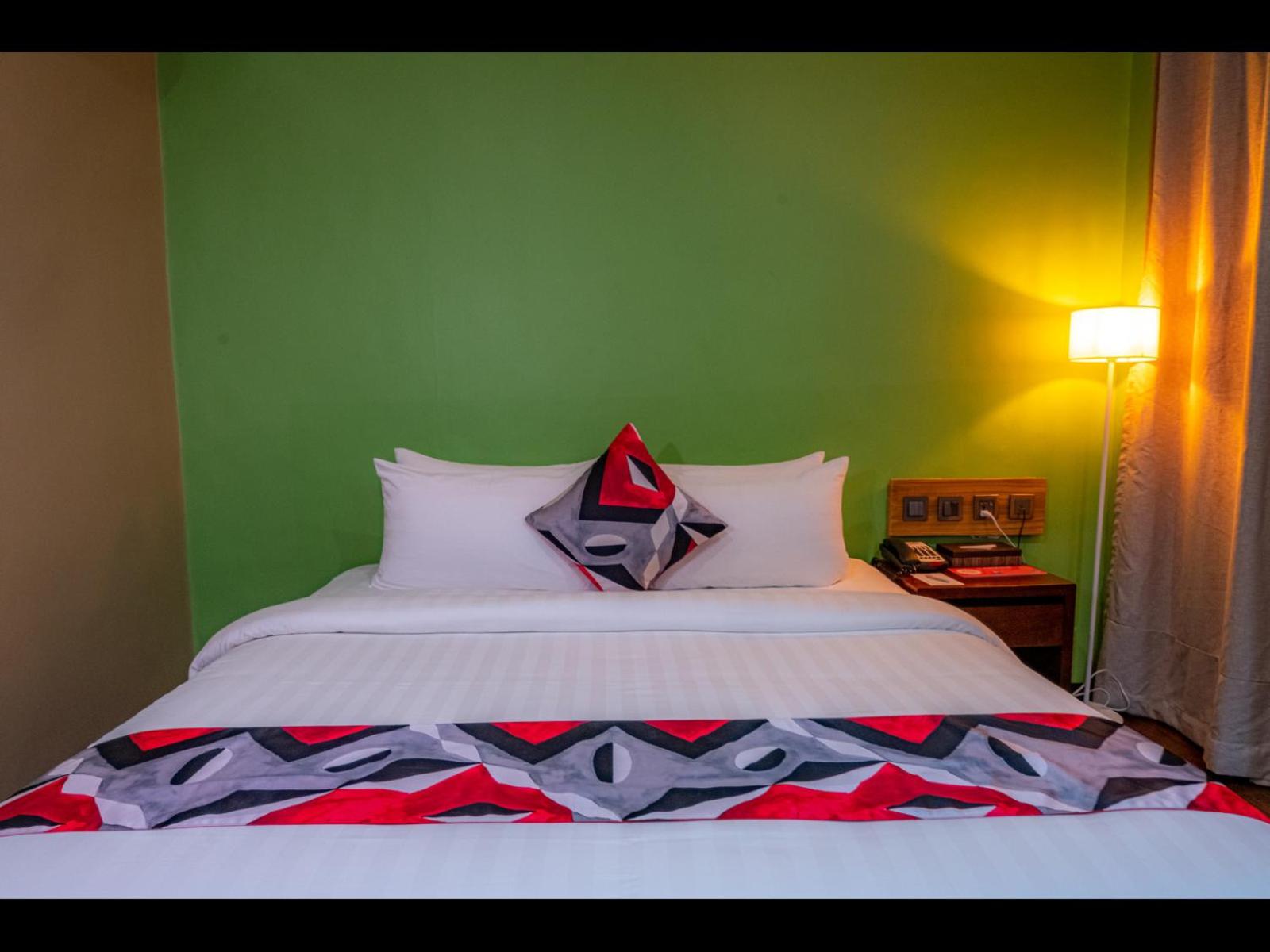 Deluxe King Room photo 2