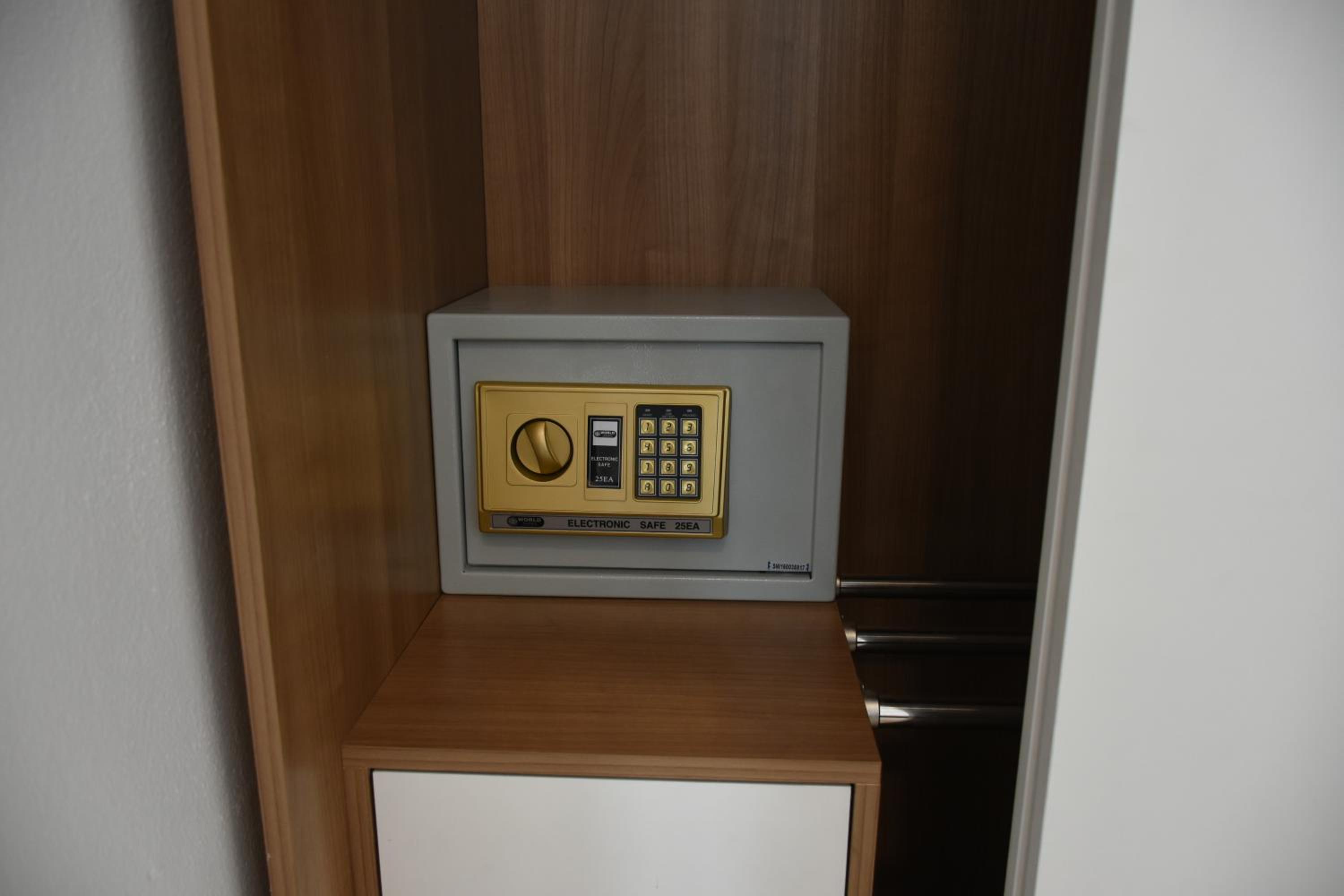 Superior Double or Twin Room - Photo 2