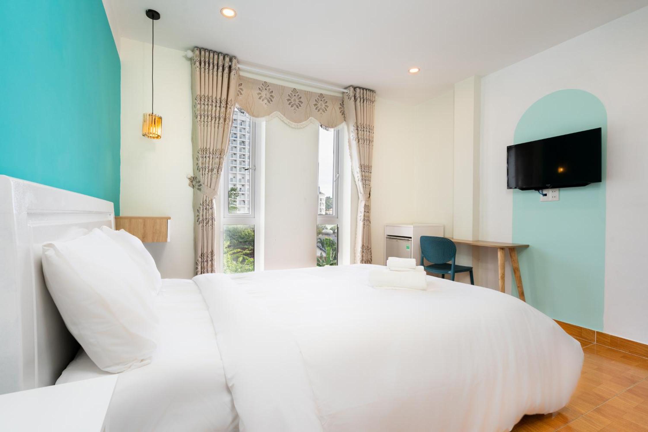 Deluxe Double Room With Sea View - Photo 11