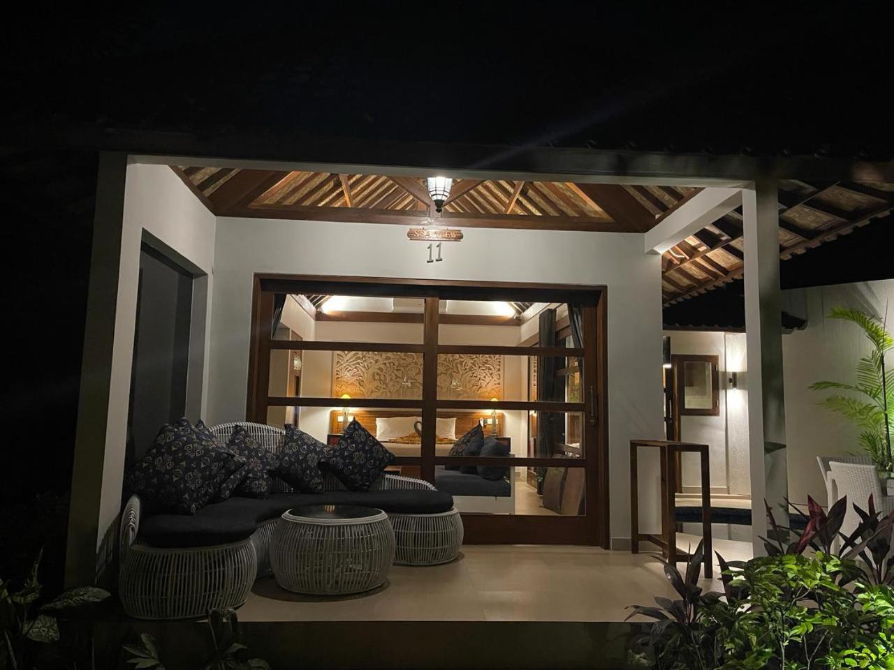 King Suite with Sea View photo 1