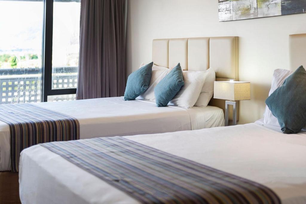 Standard Twin Room - Photo 4