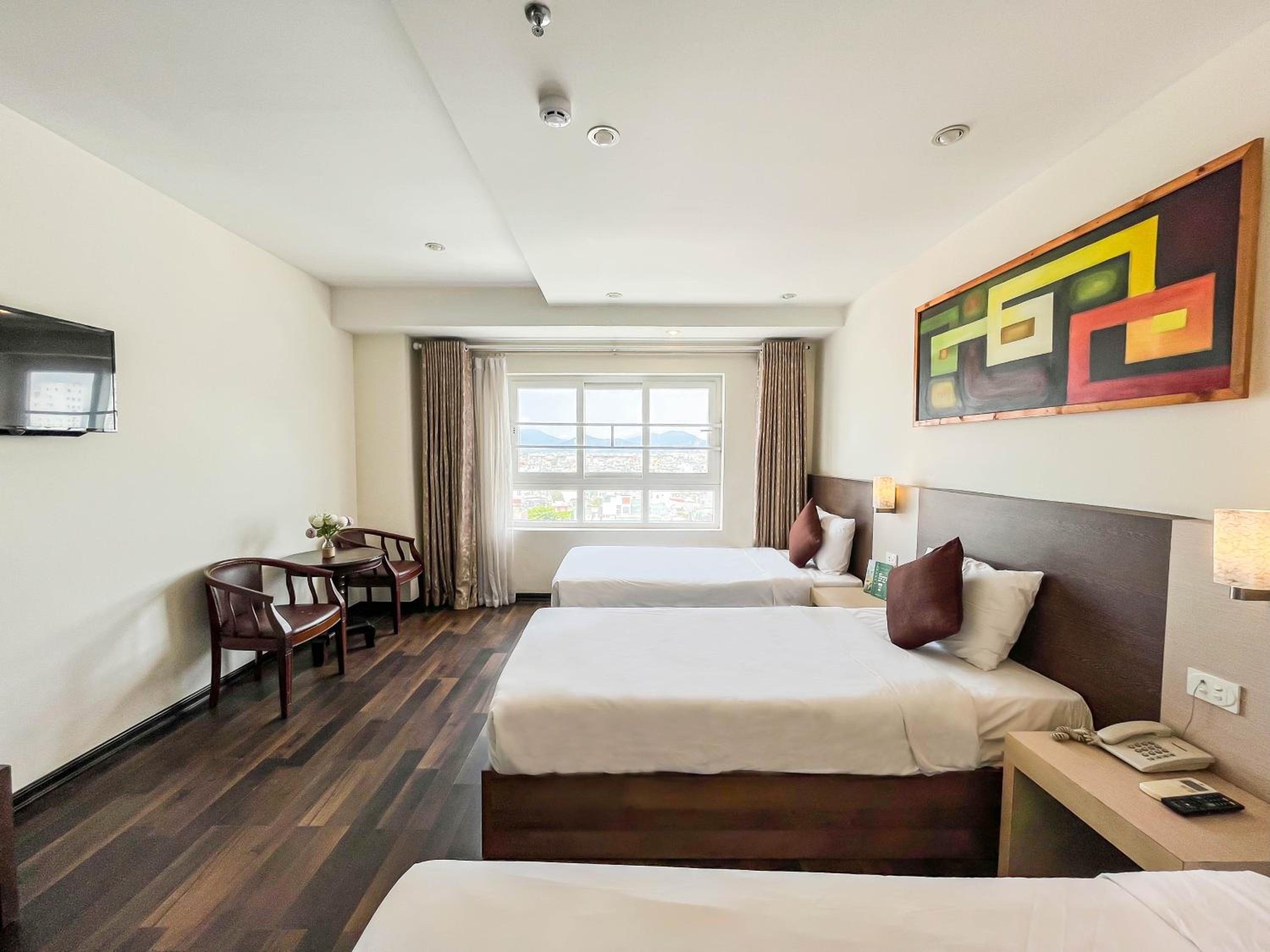 Triple Room with City View - Photo 4