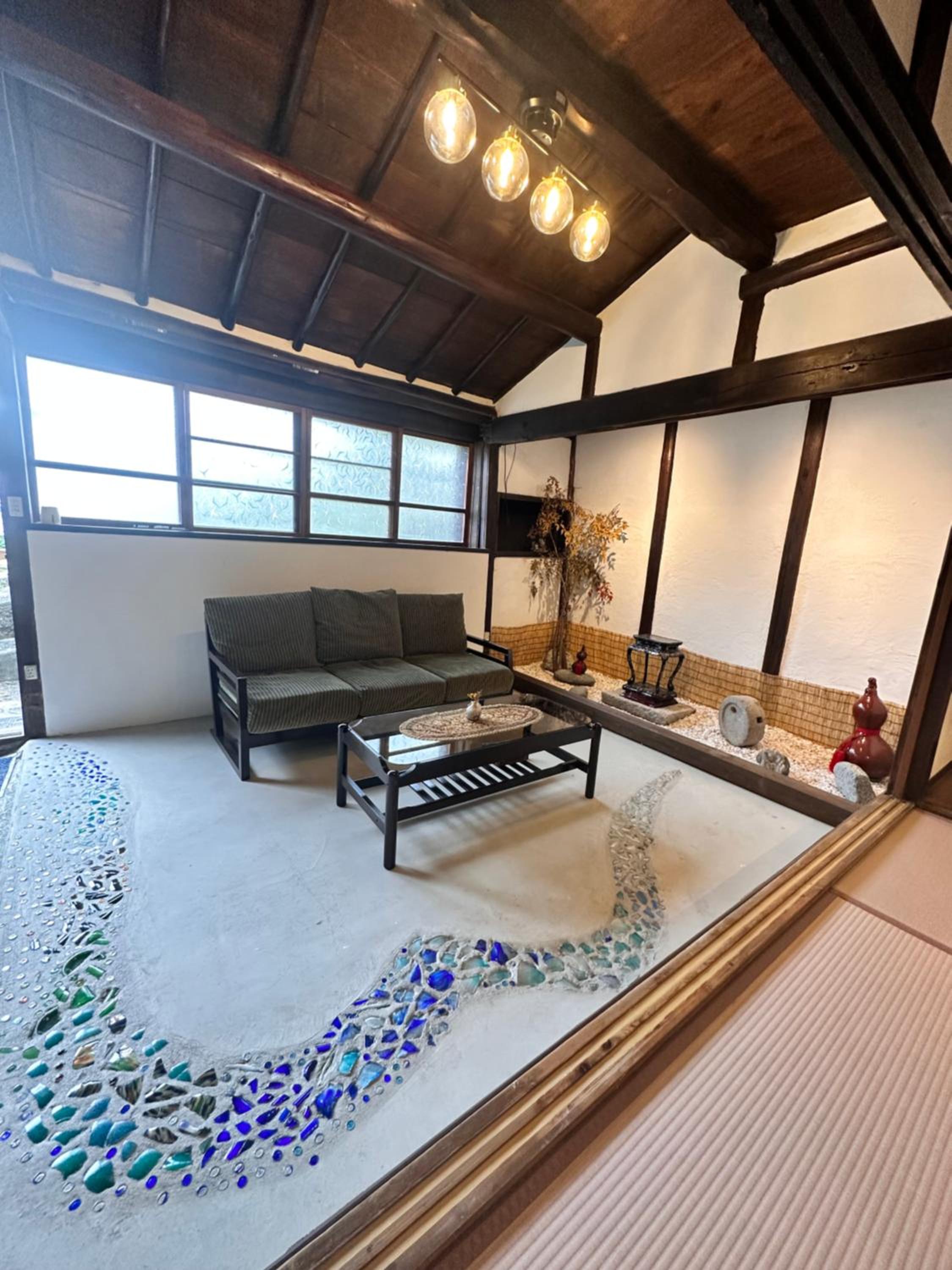 Family Room photo 3