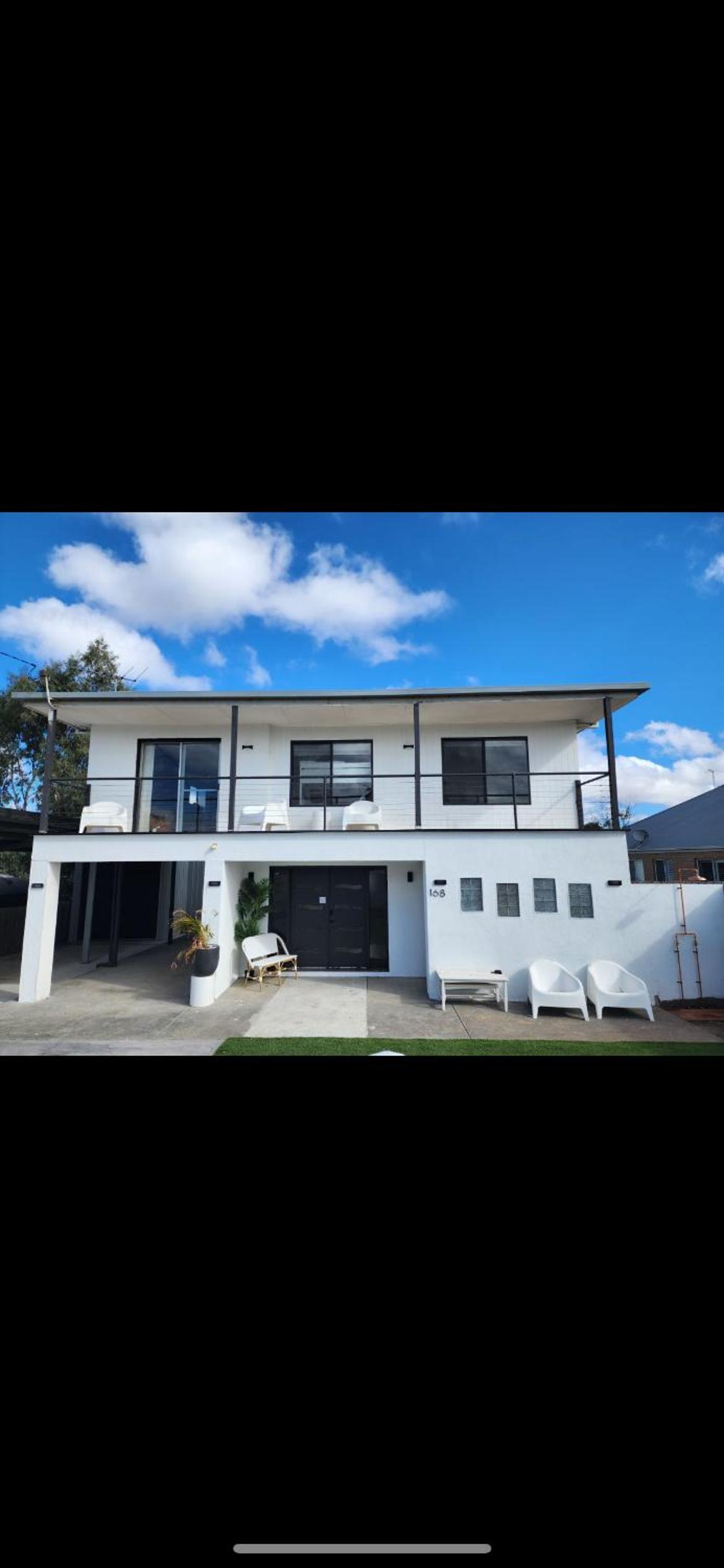 Three-Bedroom House photo 2