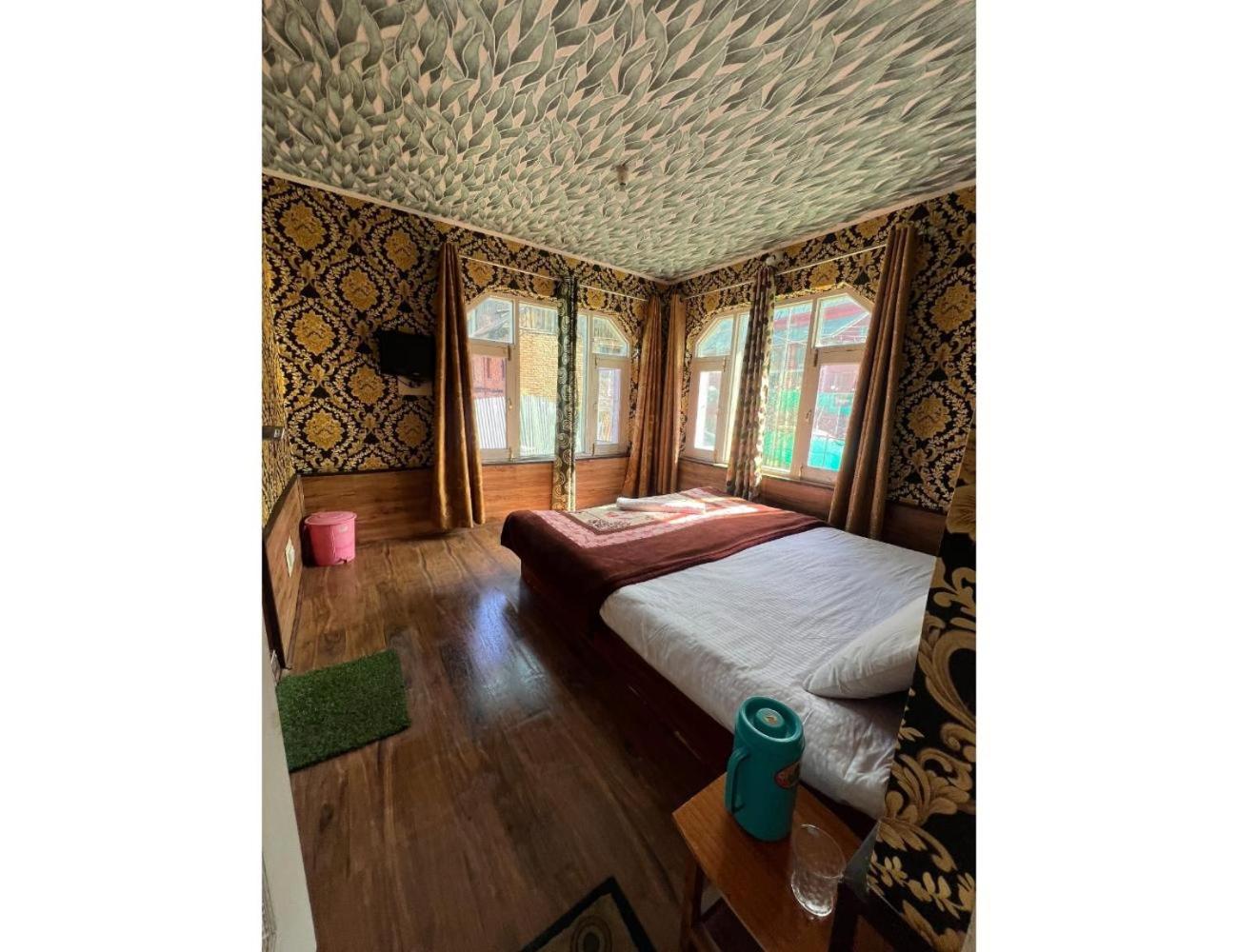 Deluxe Room photo 3
