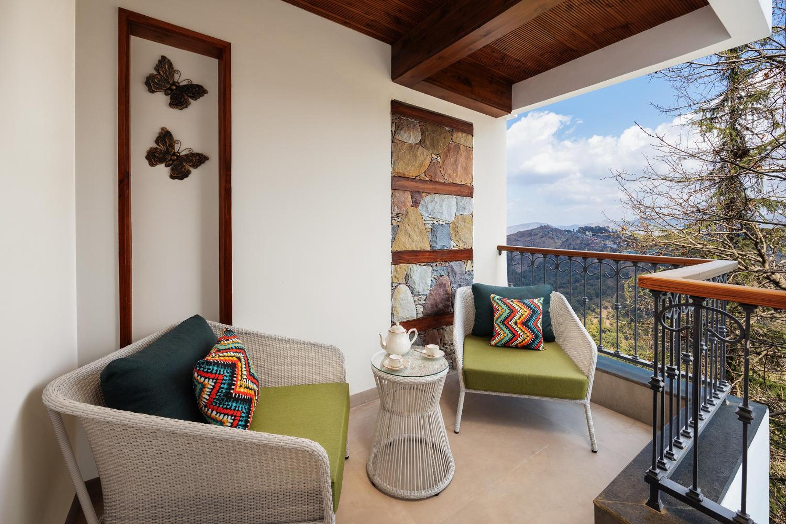 Superior Room With Private Balcony - Photo 2