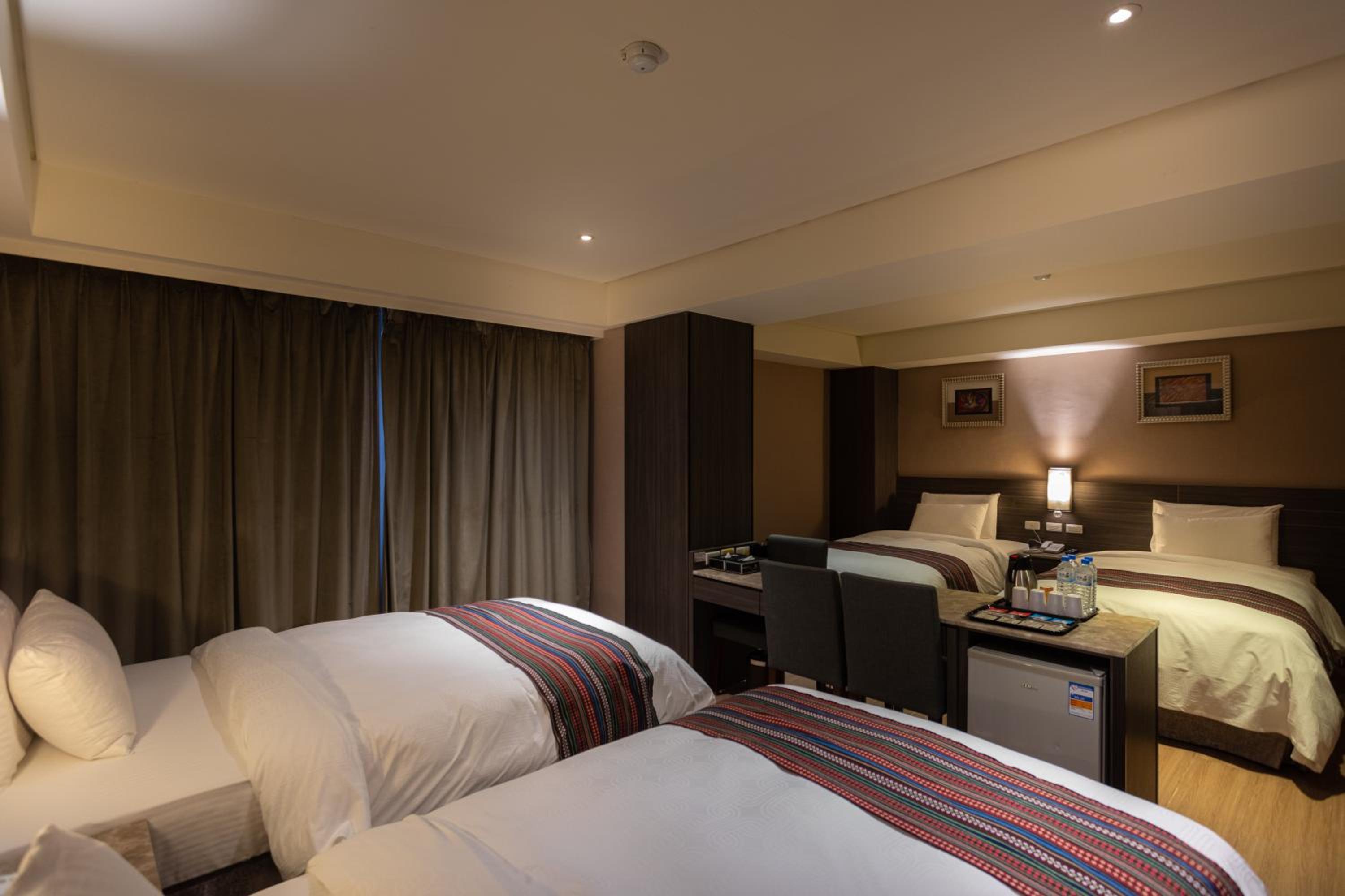 Deluxe Quadruple Room photo 3