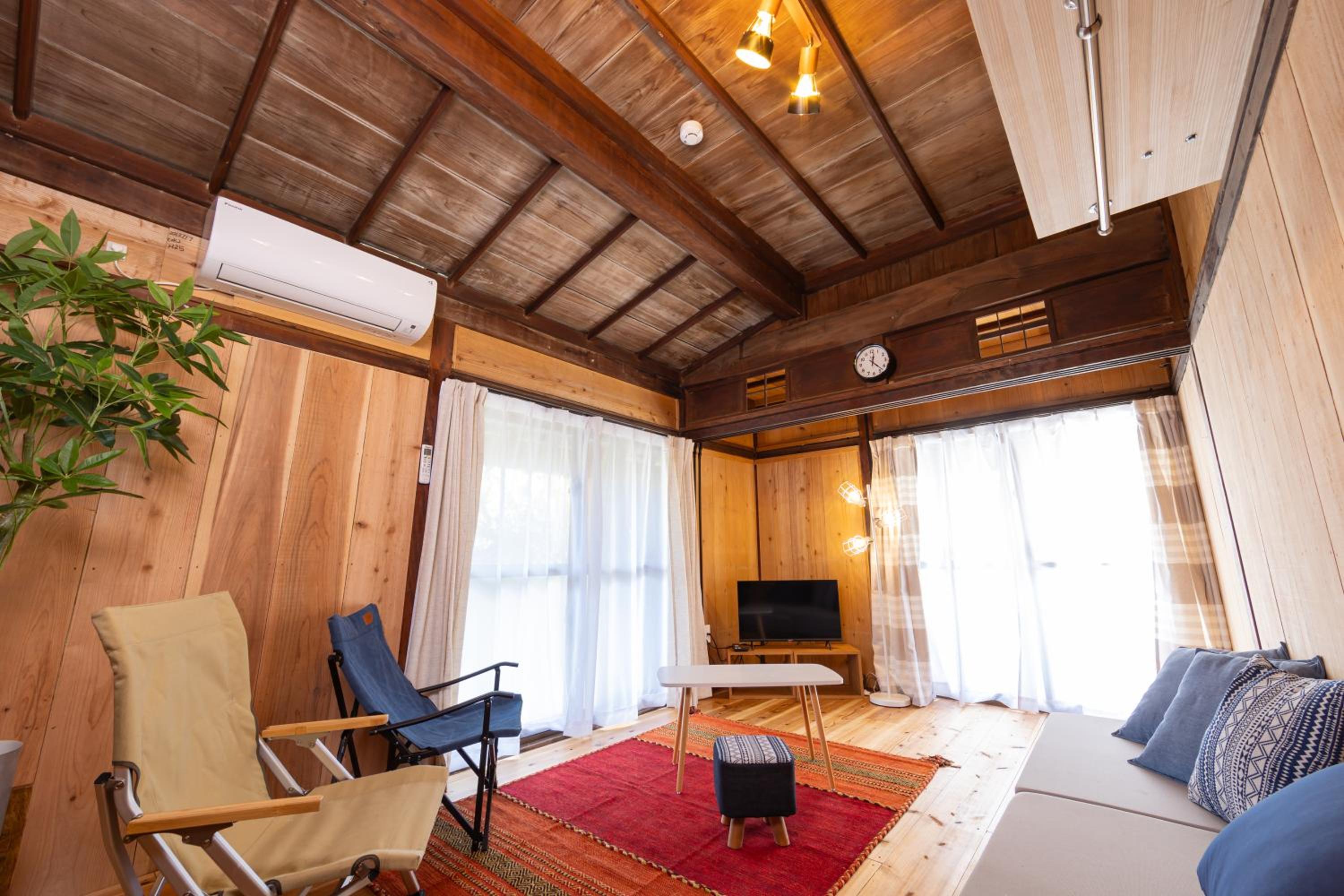 Three-Bedroom Apartment photo 1