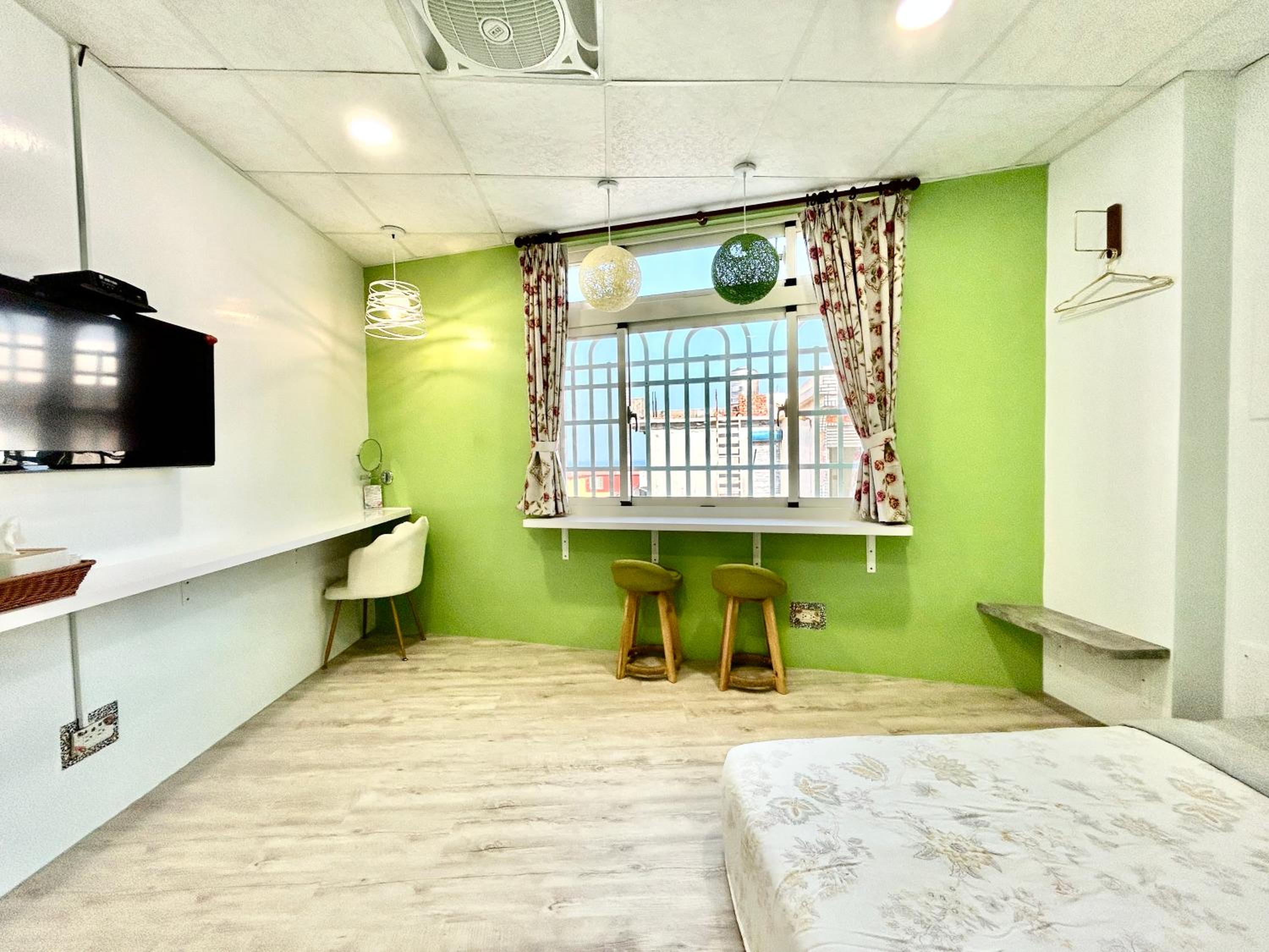 Budget Double Room photo 2