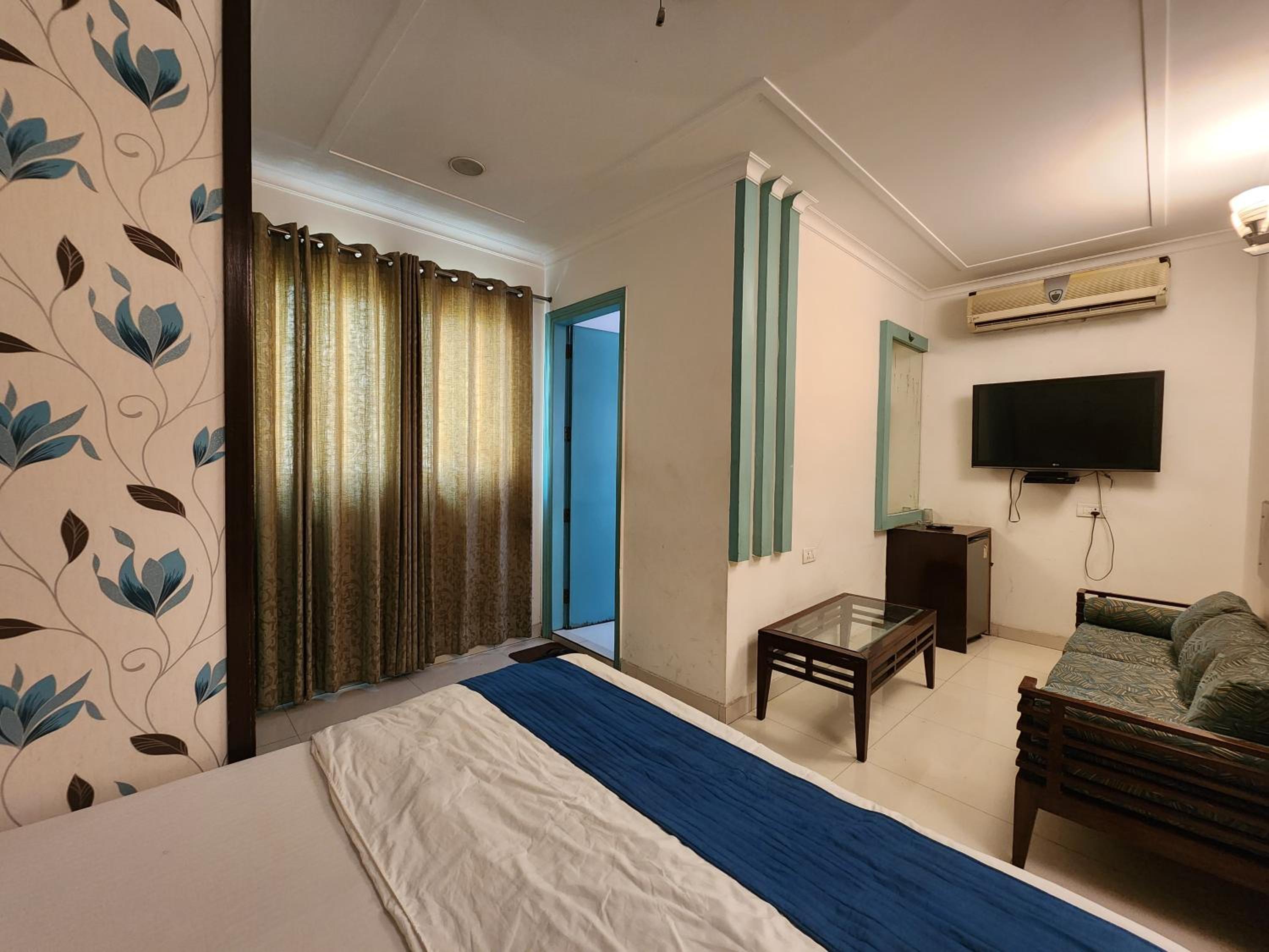 Deluxe Single Room