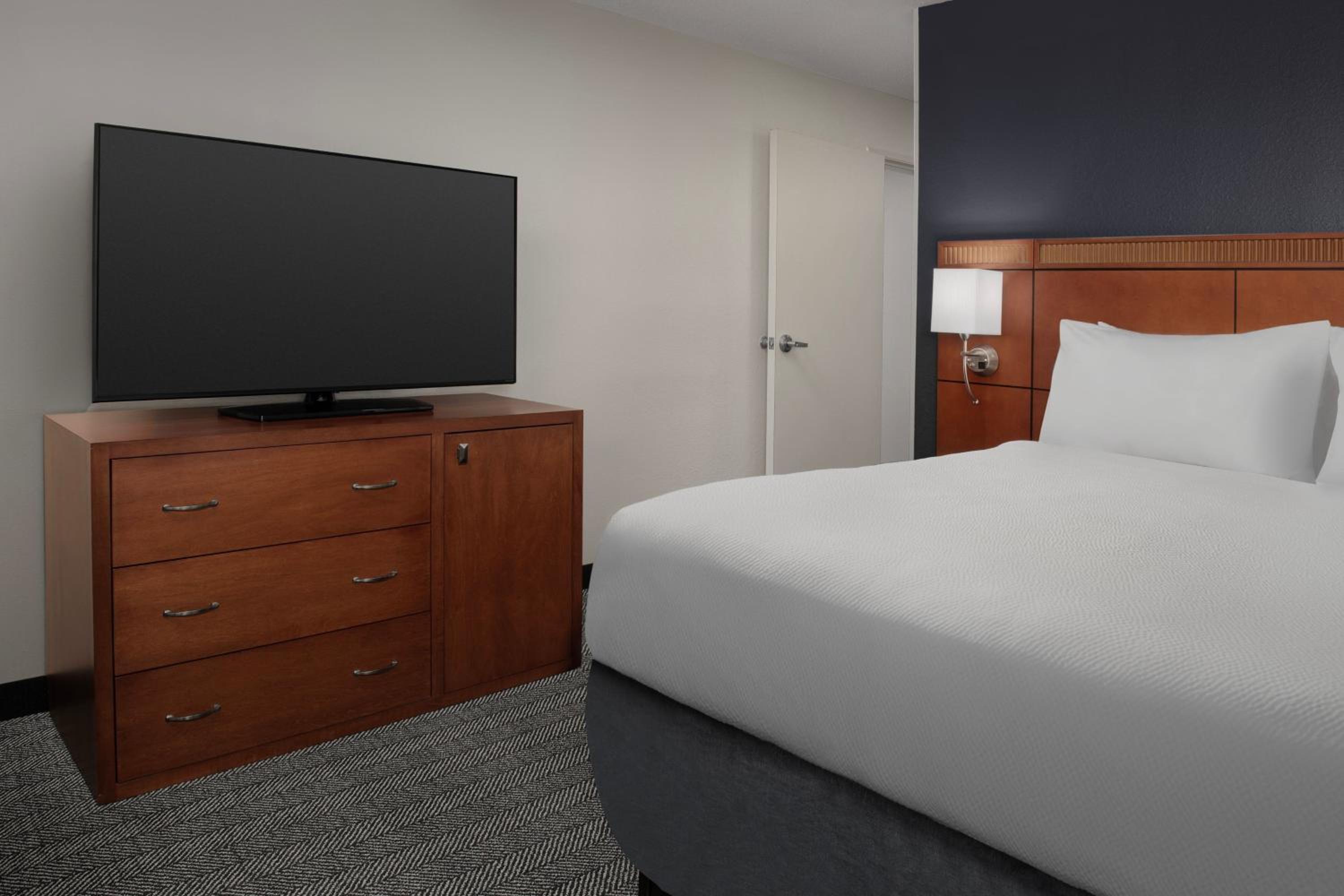 King Suite with Sofa Bed - Photo 2