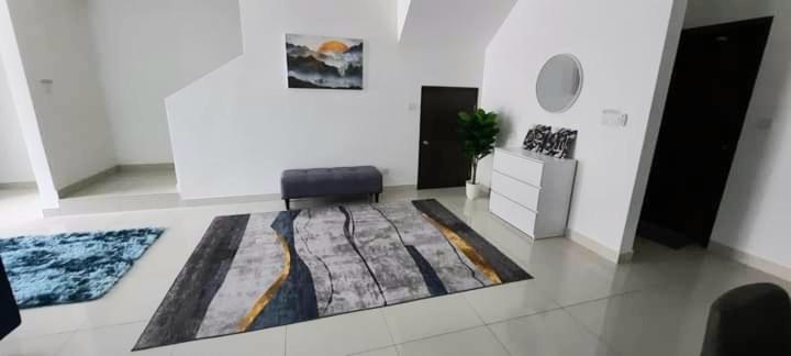 Four-Bedroom House photo 3